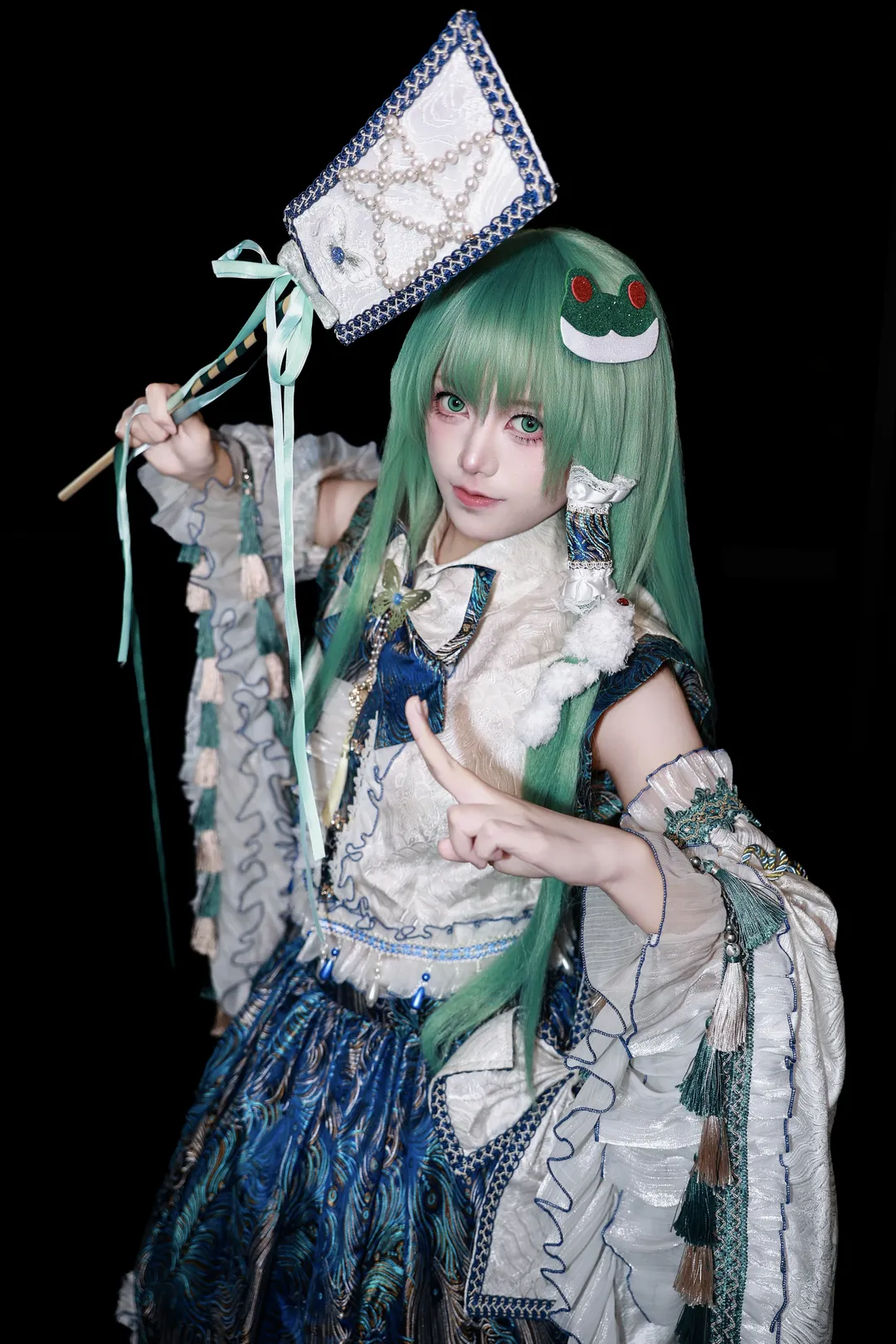 【東風谷早苗 コスプレ】東方Projectの現人神、「泡面」二次設定の華麗な撮影 - 2 枚目