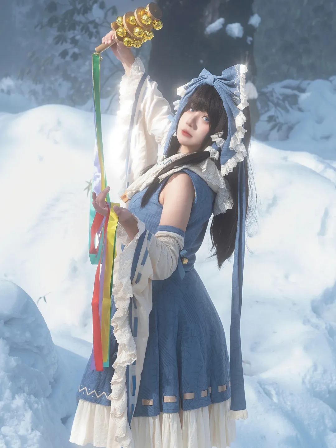 【博丽灵梦cos】冬雪与青色巫女，给雪人一点东方project震撼