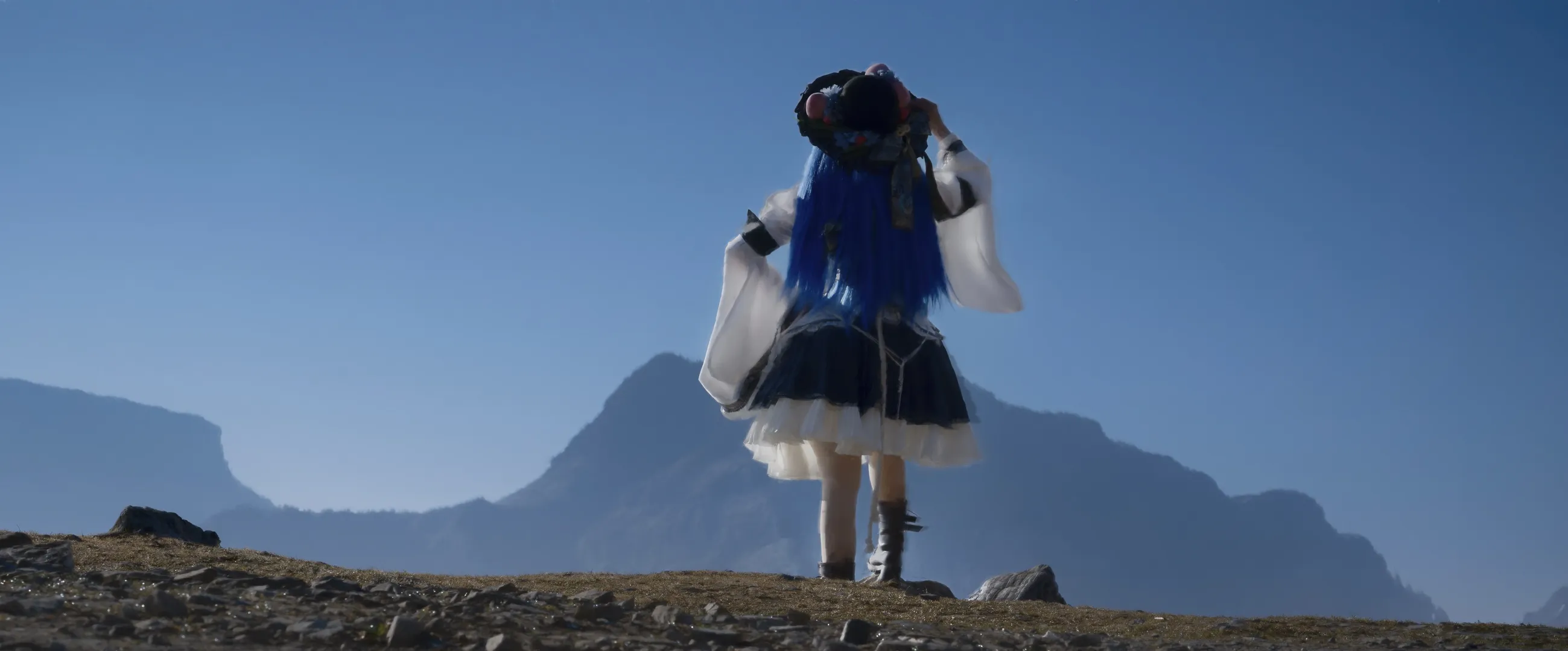 【比那名居天子 コスプレ】『東方Project』高山の雲海を望むトラベルフォト - 1 枚目