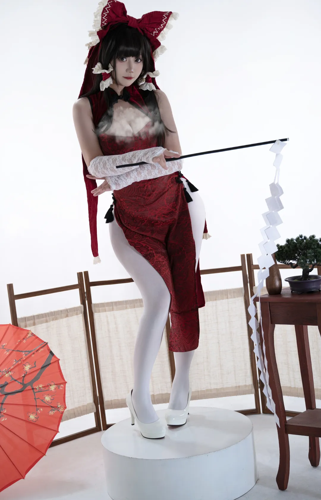 【博丽灵梦cos】东方Project，穿改良红旗袍的巫女和迟来的奉纳 - 第 3 张