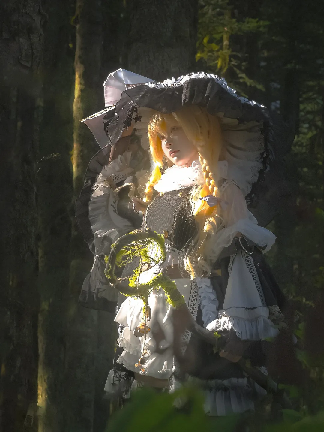 【雾雨魔理沙cos】东方project森林旅拍，捕捉恰到好处的光 - 第 1 张