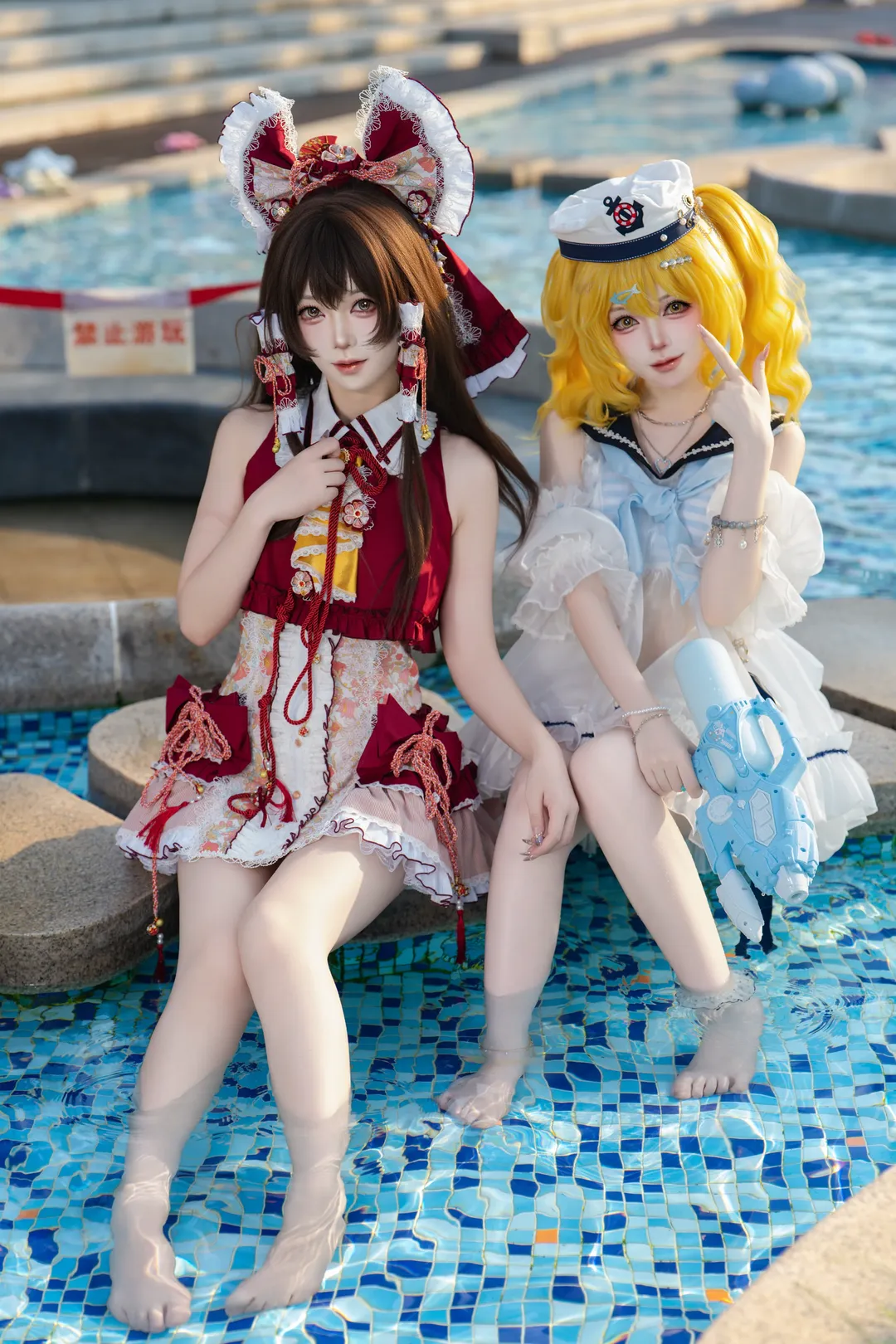 【博丽灵梦cos】东方project夏日水池边，与北白河千百合的二设泳装搭档 - 第 3 张
