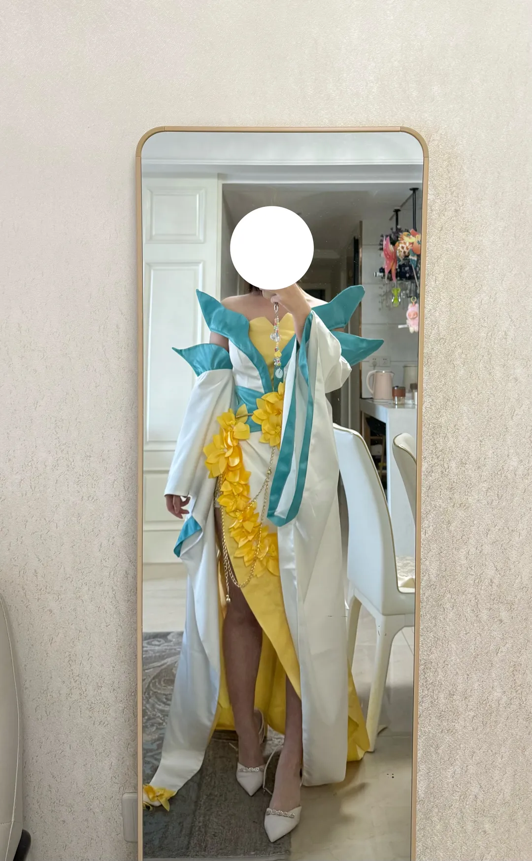 這身黃白青綠配色的cos服版型絕了 - 第 1 張