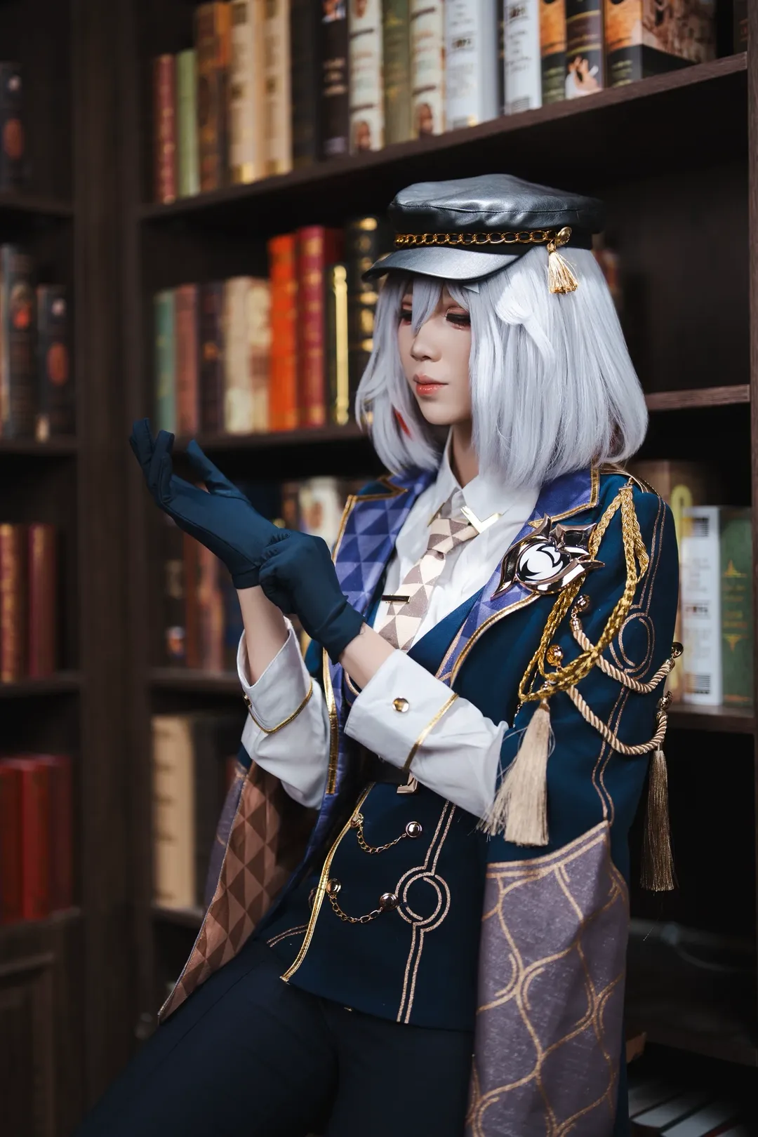 【托帕cos】崩坏星穹铁道，在幻想空间复古老书房处理战略投资部业务 - 第 5 张