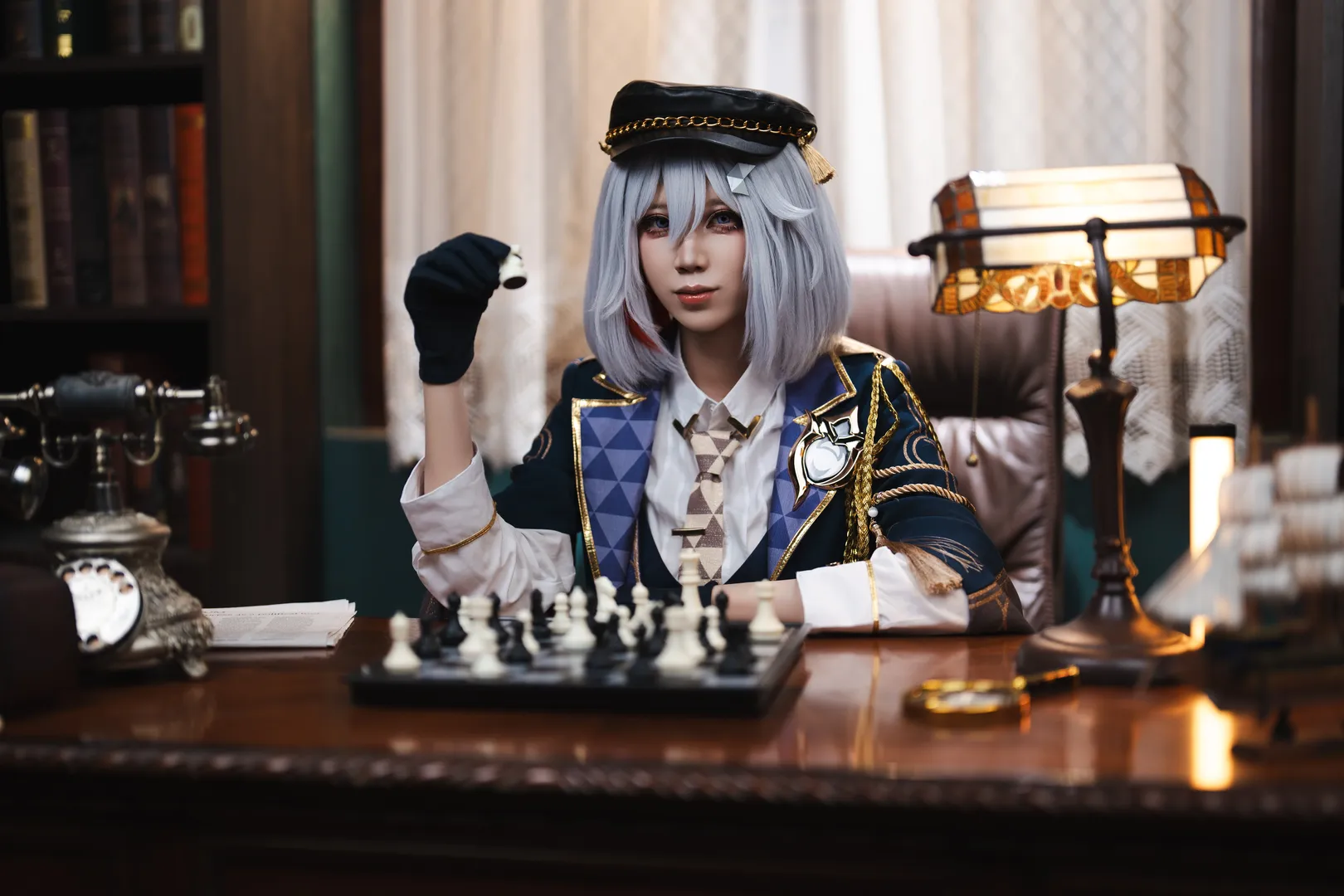 【托帕cos】崩坏星穹铁道，在幻想空间复古老书房处理战略投资部业务 - 第 7 张