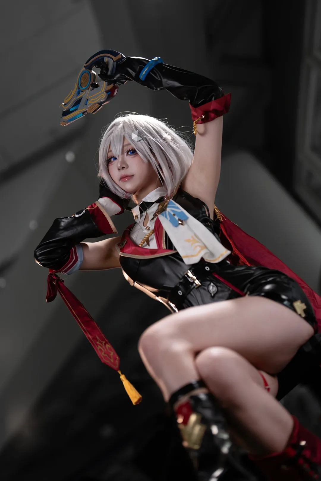 [Topaz cosplay] Honkai: Star Rail: Tactical-Vibe Convention Photos in Black, Red, Silver, and White - Image 1