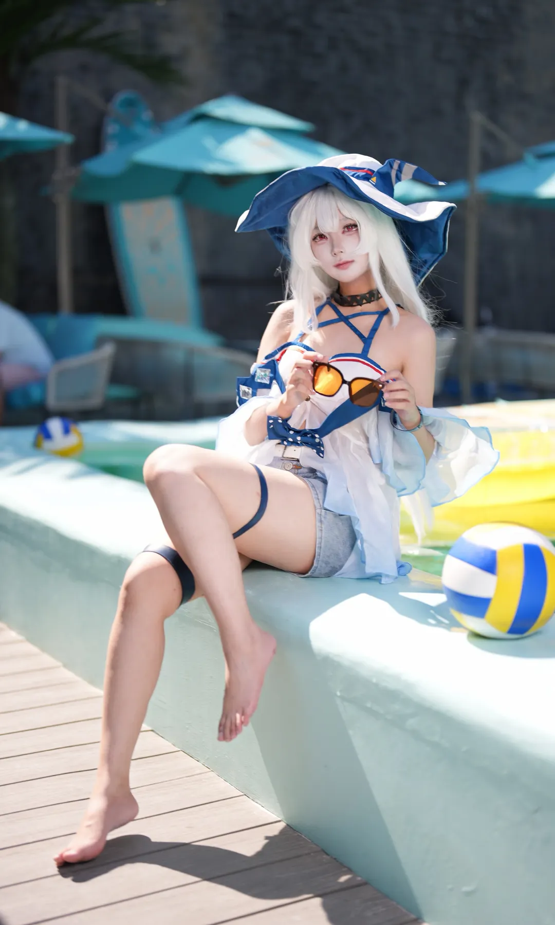 【スカジ コスプレ】波に乗って、アークナイツの爽やかな夏のひととき - 1 枚目