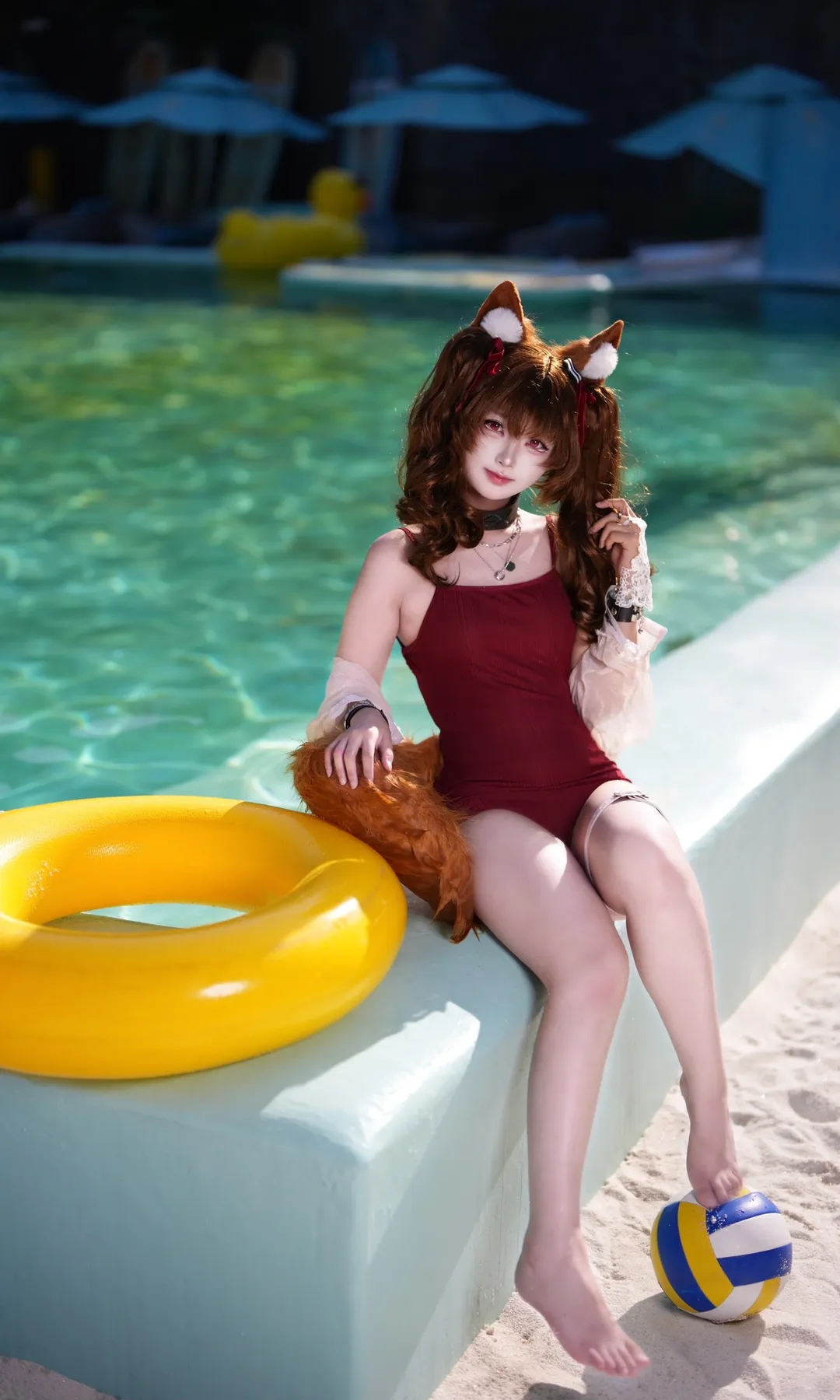 【アンジェリーナコスプレ】アークナイツのサマー水着、プールサイドの涼やかなひととき - 4 枚目