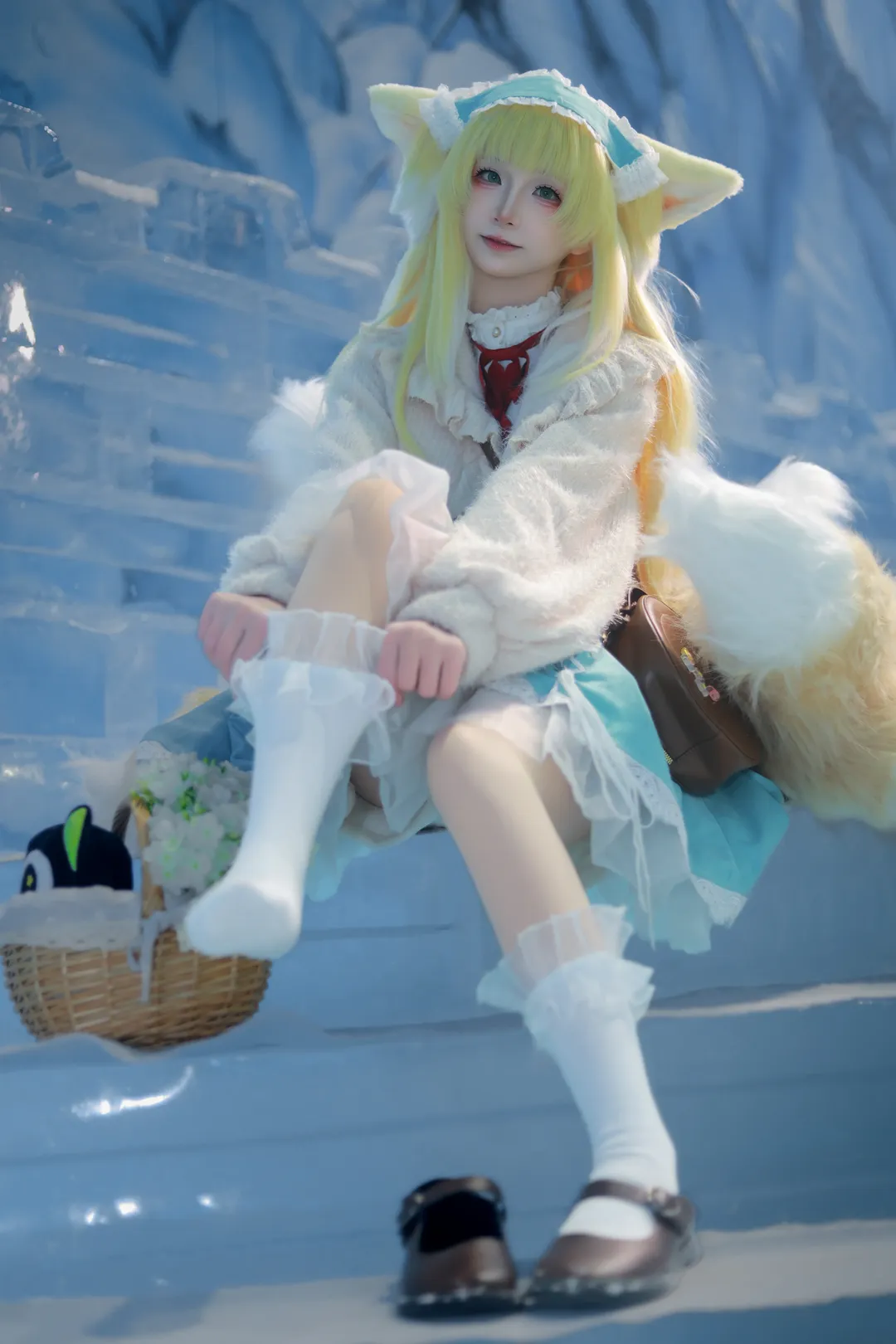 【铃兰cos】明日方舟雪境中的灵动瞬间 - 第 9 张
