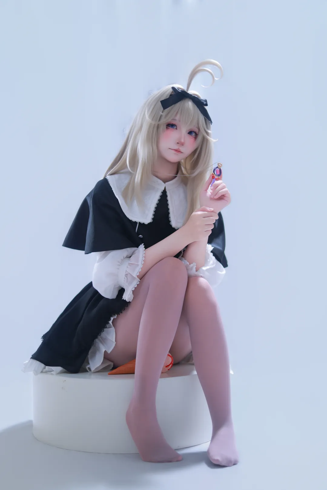 【ルルカ コスプレ】黒白ドレスとピンクソックスコーデのスタイリング日記 - 2 枚目