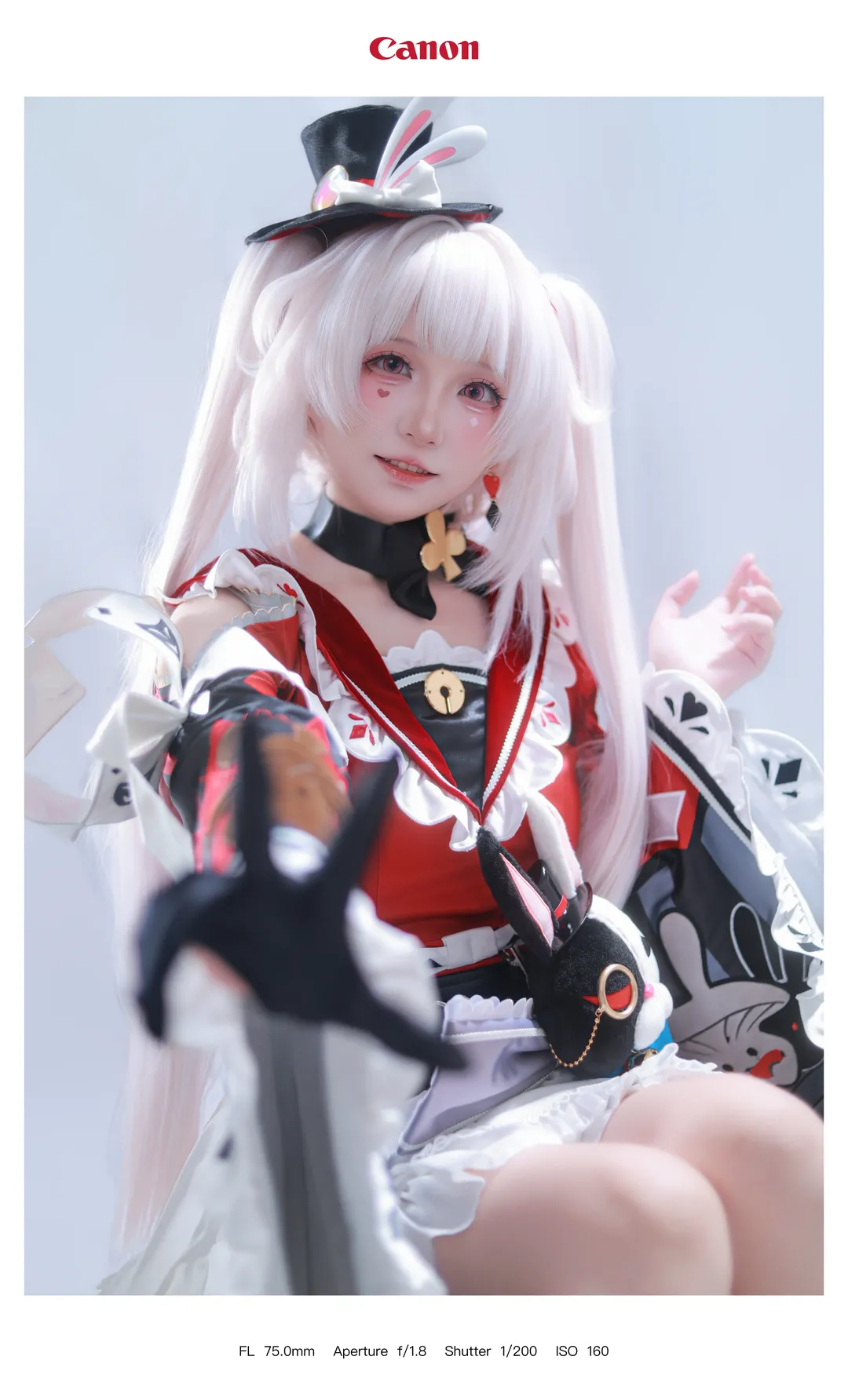 【火花cos】崩壞星穹鐵道兔兔魔術師的優雅與俏皮 - 第 2 張