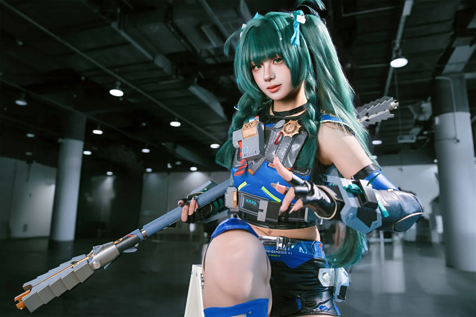 【青衣cos】绝区零的蓝绿战甲，三节棍与战术武装 - 第 8 张