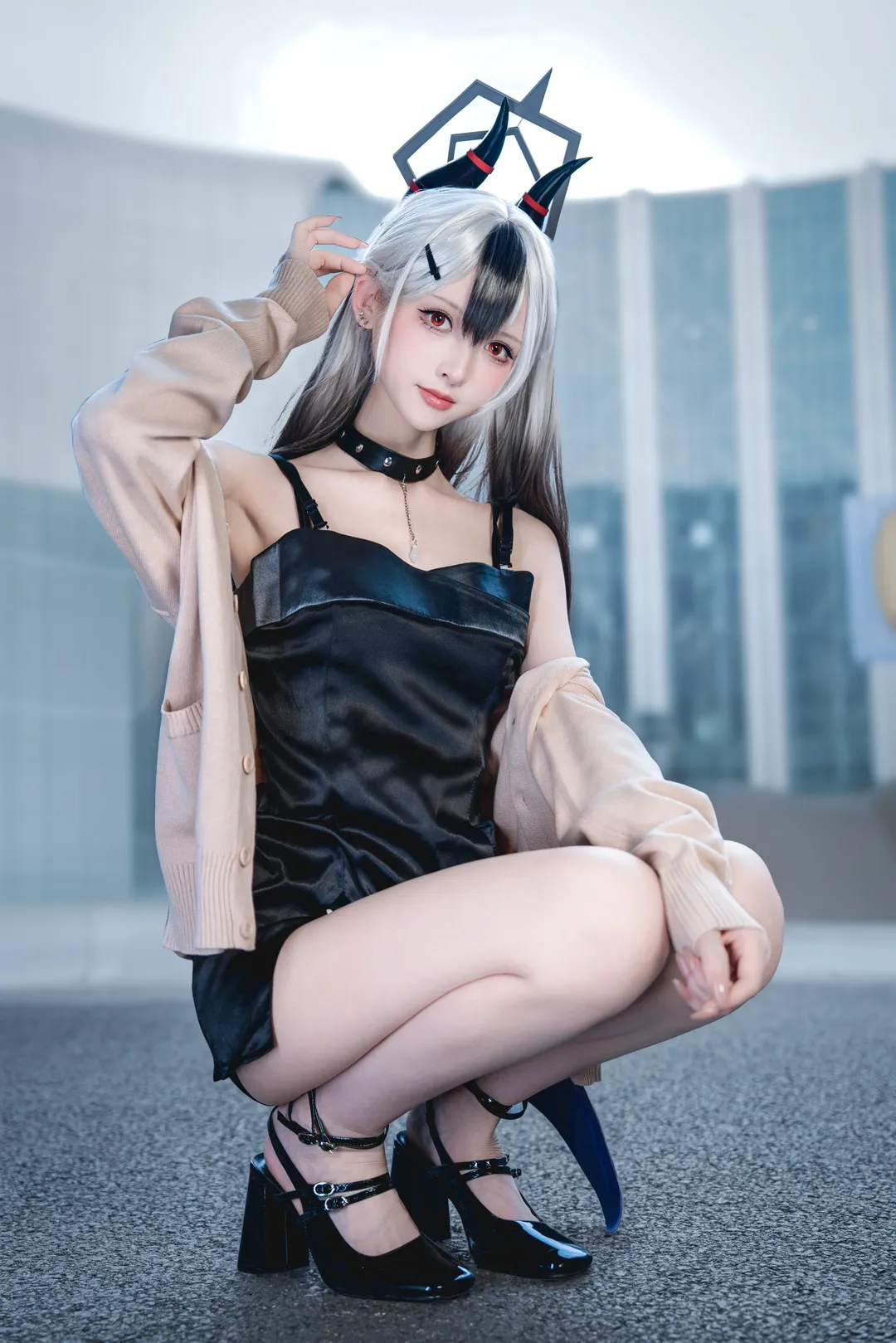 【鬼方佳代子cos】蔚蓝档案暗黑礼服，漫展场照中的成熟魅力