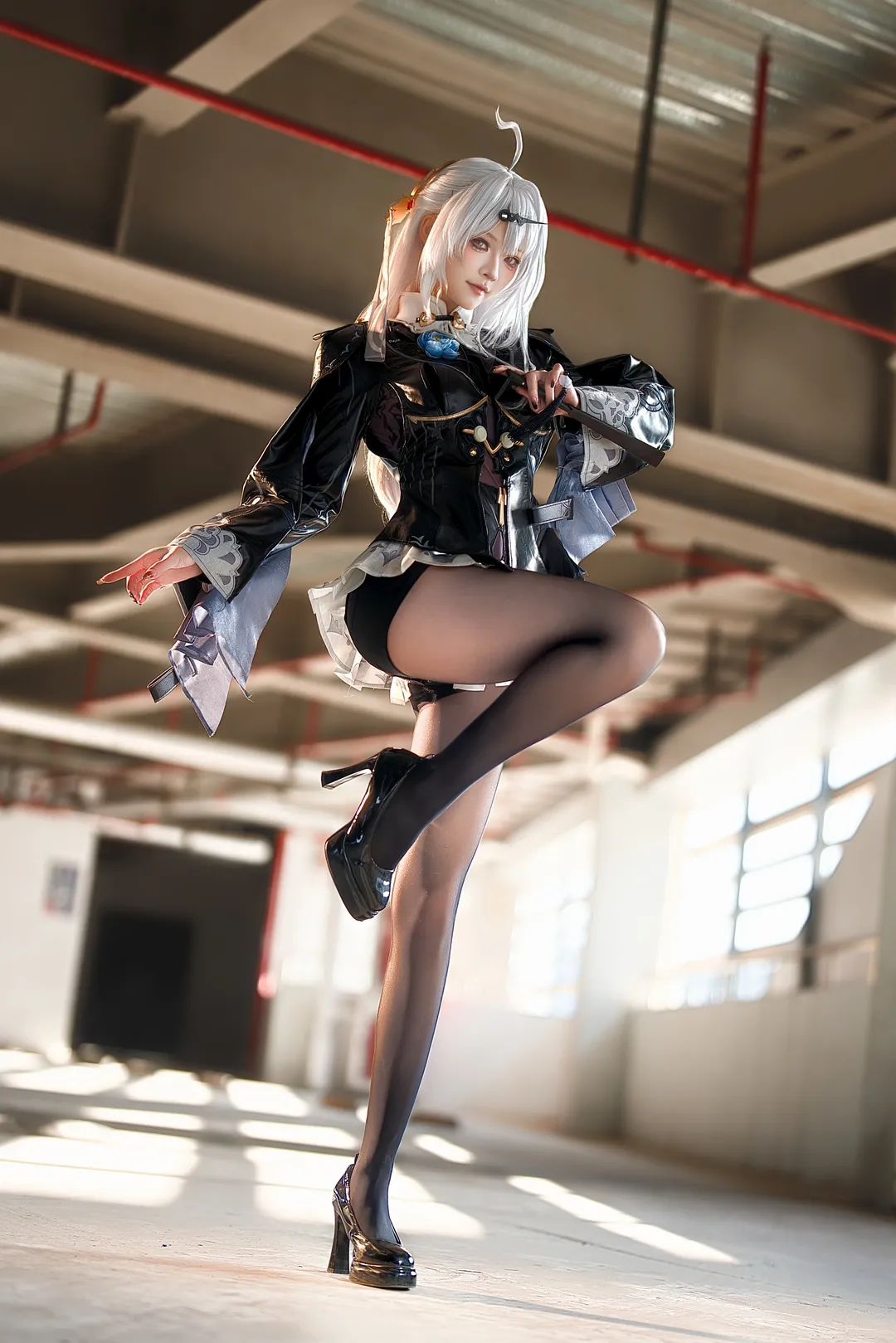 【仪玄cos】绝区零里的飒爽术师，单腿稳住高跟难度大