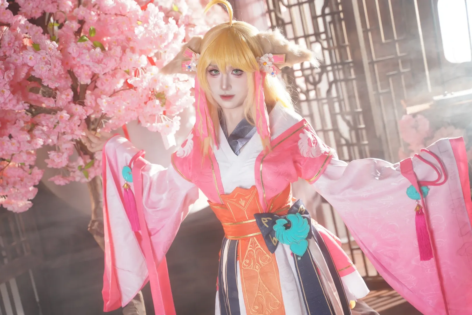 【少司縁 塗山紅紅コスプレ】光と影に切り取られたアーカイブのひととき - 5 枚目