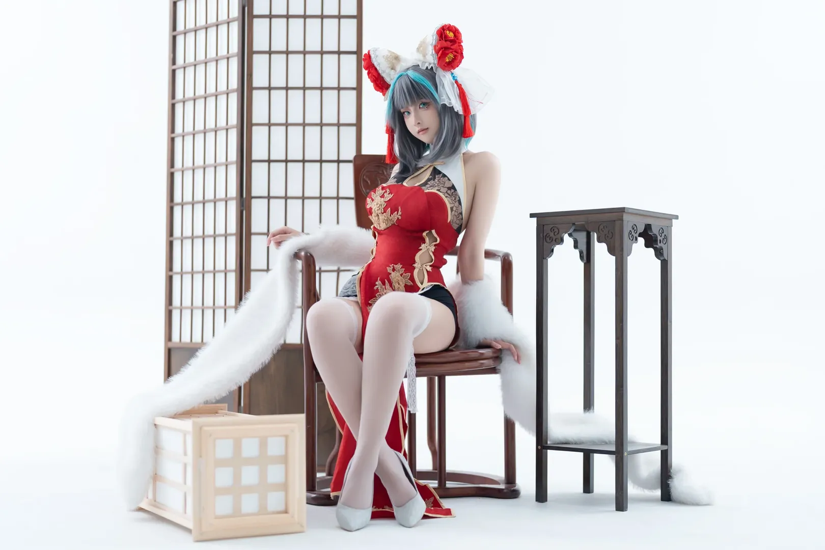 [Cheshire Cosplay] Azur Lane Qipao Styling: Eastern Charm in a Pure White Studio - Image 3