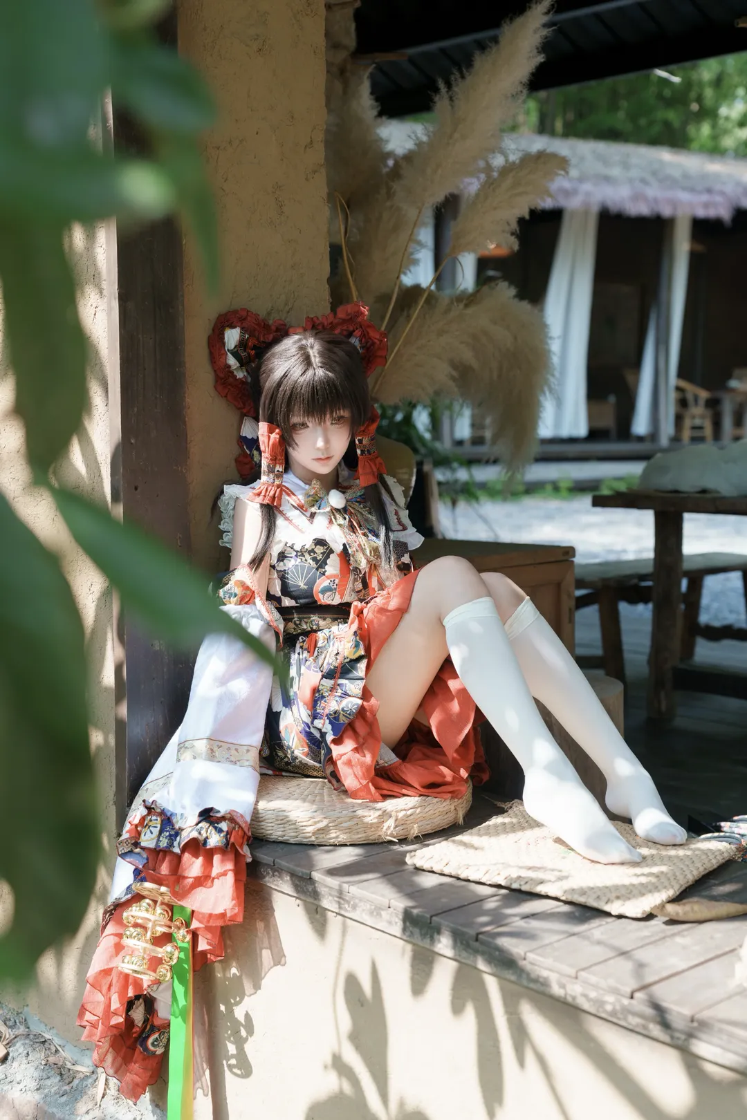 【博丽灵梦cos】东方project的红白巫女，竹林间的静谧时光
