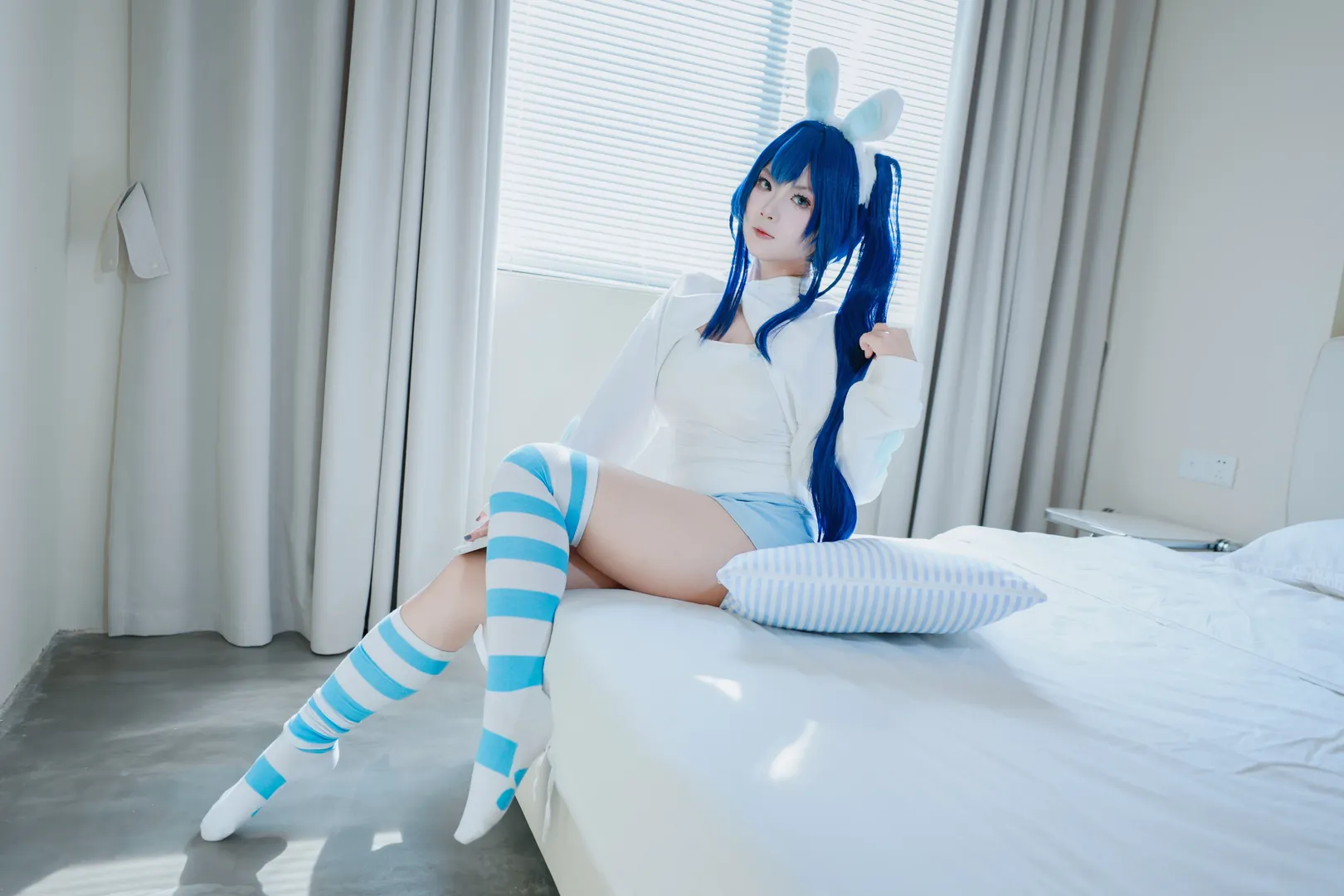【花园cos】碧蓝航线的宿舍慵懒午后 - 第 3 张