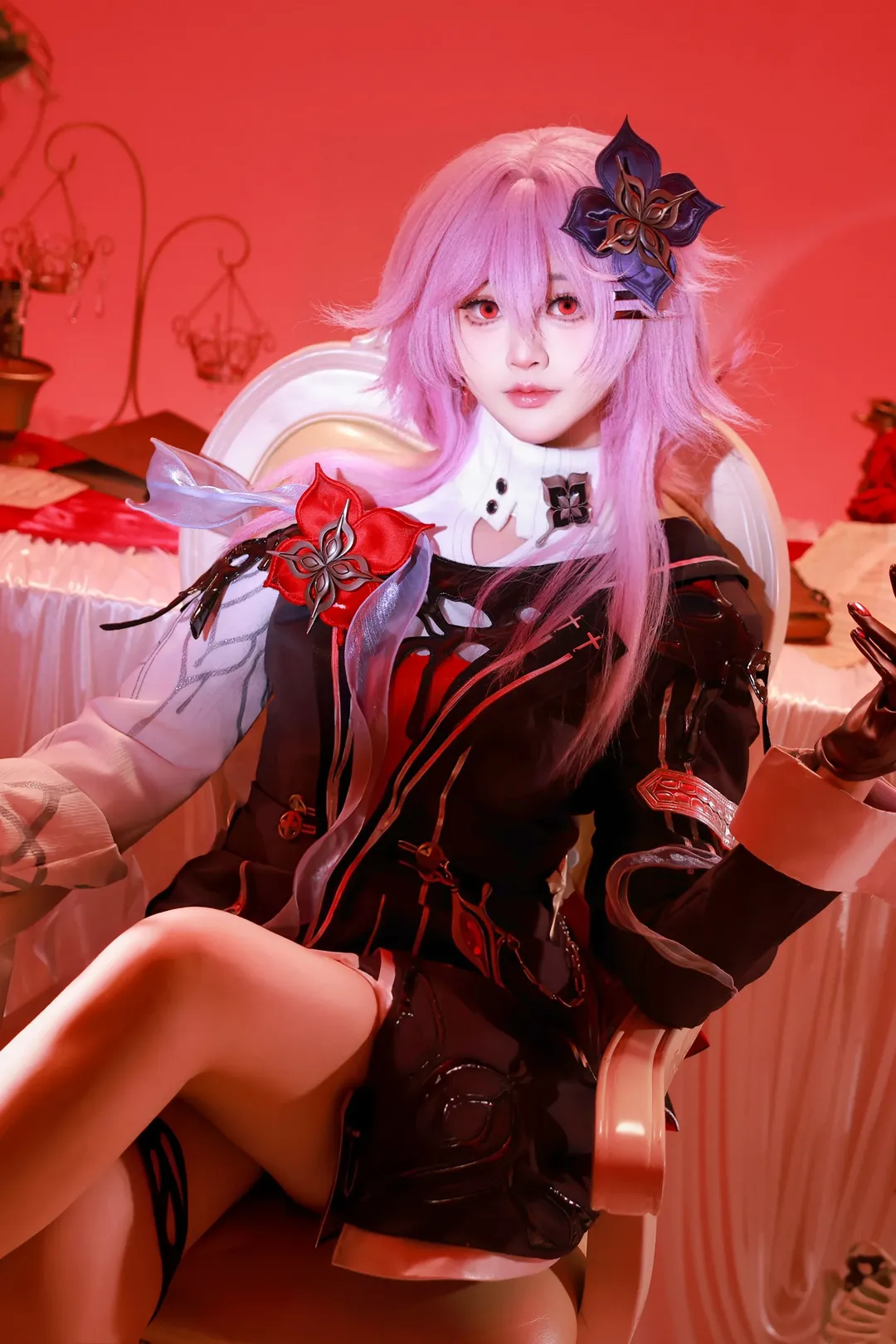 [Evernight cosplay] Honkai: Star Rail's Crimson Night — Atmosphere Maxed Out - Image 1