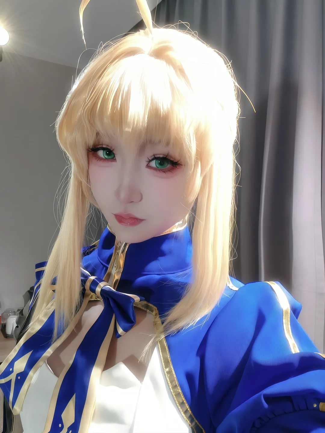 【sabercos】崩坏星穹铁道里的金发骑士，这套蓝金搭配真的很好看 - 第 1 张