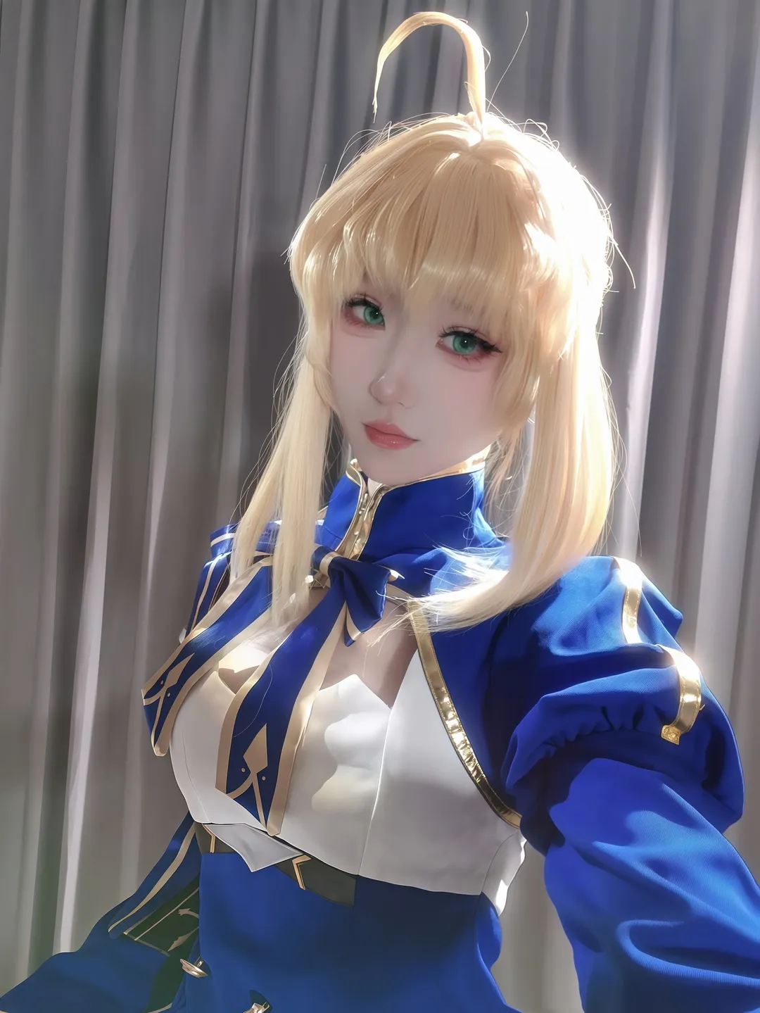 【sabercos】崩坏星穹铁道里的金发骑士，这套蓝金搭配真的很好看 - 第 2 张