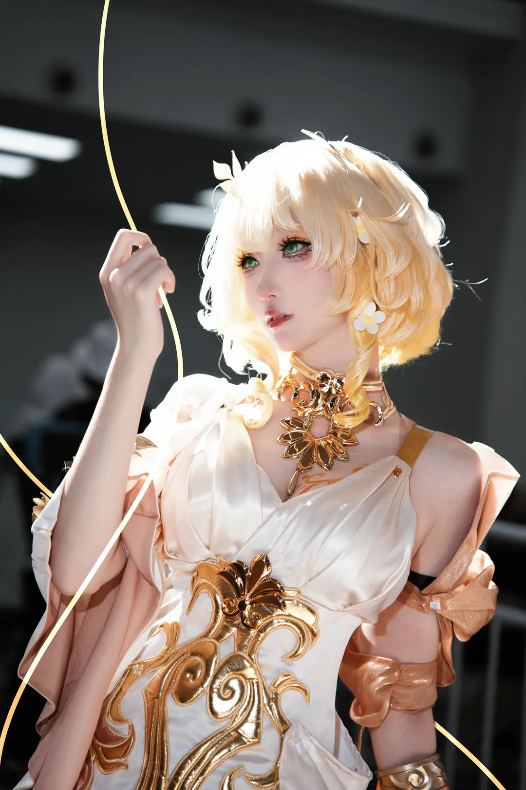 【阿格莱雅cos】崩坏星穹铁道游丝之弦与金色光芒 - 第 1 张