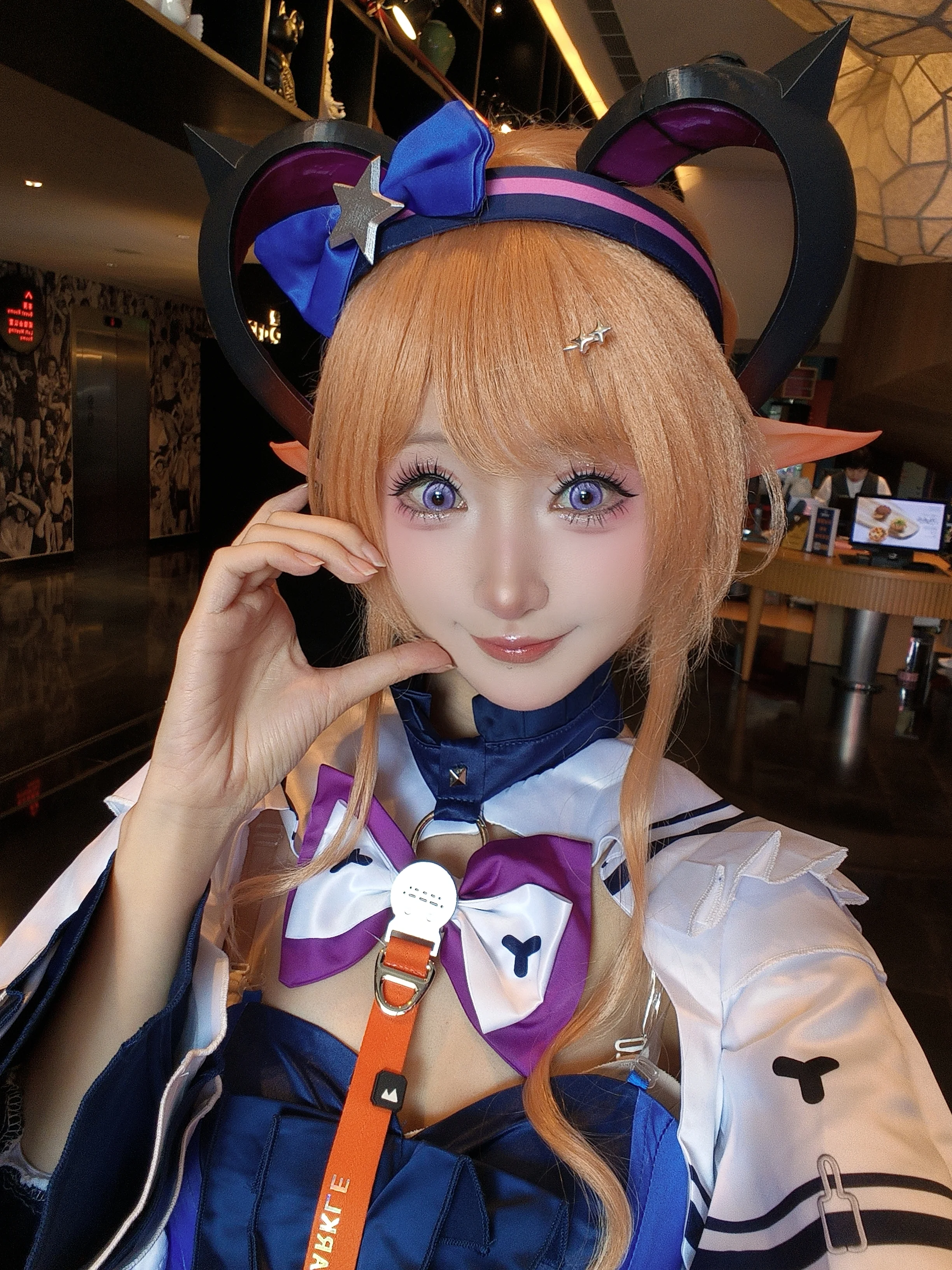 【リーノのコスプレ】ハイパーグリフカーニバル『アークナイツ：エンドフィールド』、100部のお配り物料を携えて出撃