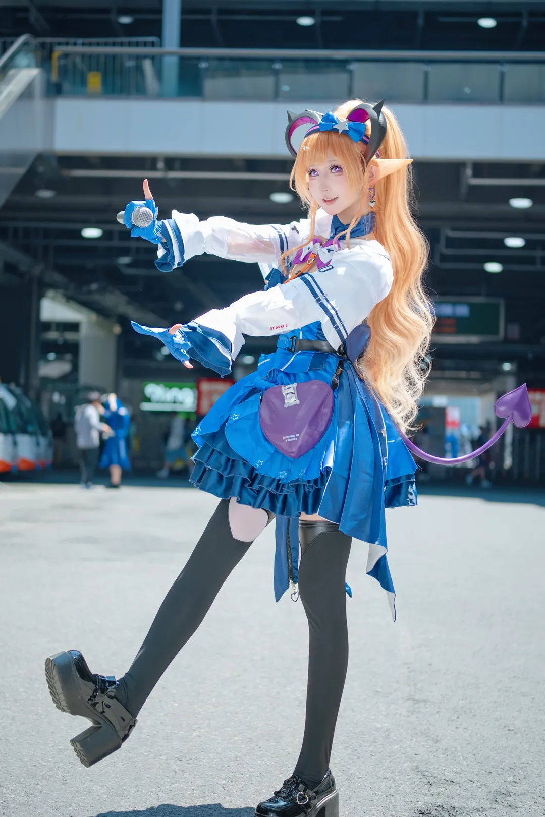 【リーノのコスプレ】『アークナイツ：エンドフィールド』の魔族アイドル、屋外イベント写真シェア - 4 枚目