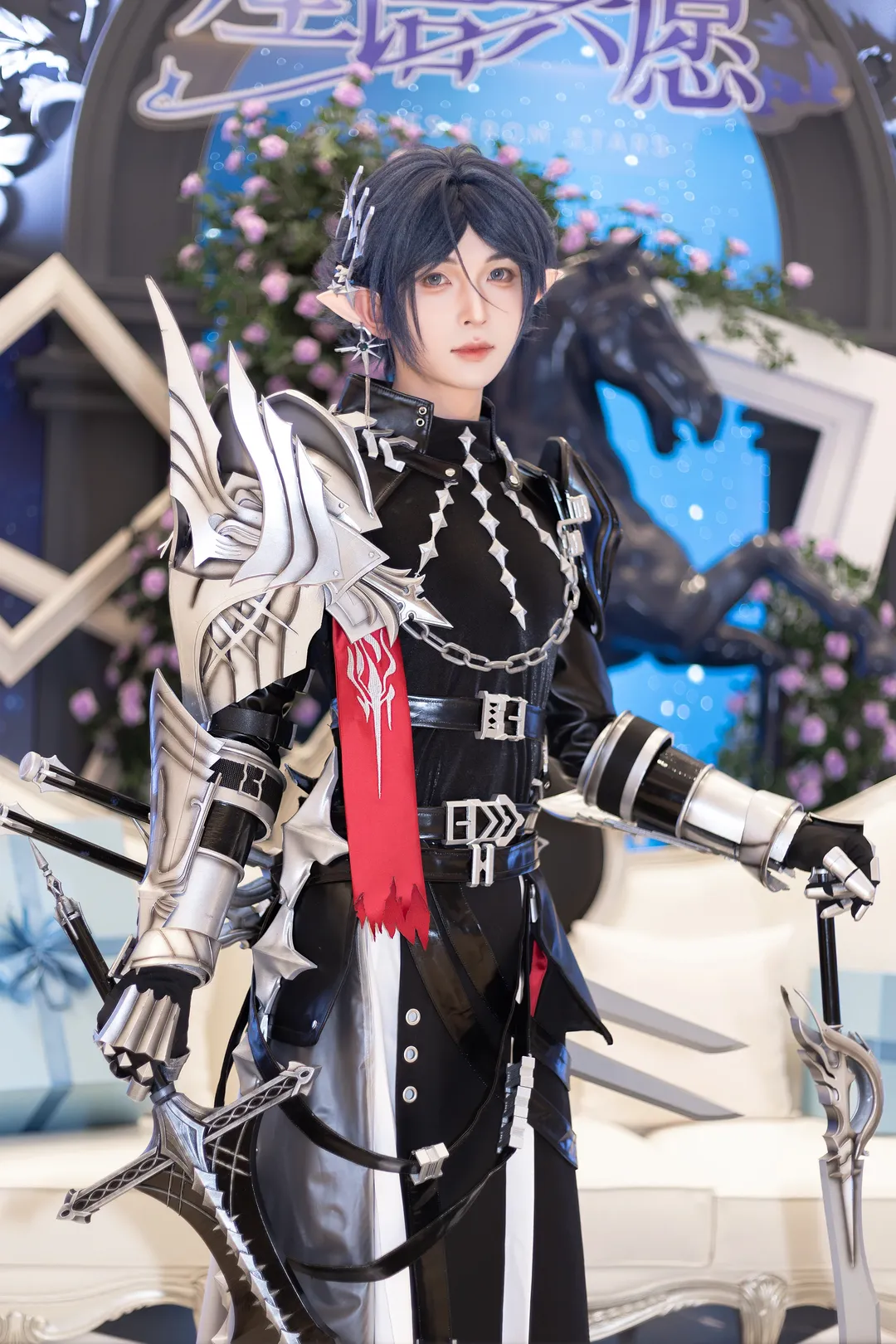 【左乐cos】明日方舟星语共愿，重甲下的银黑质感 - 第 2 张