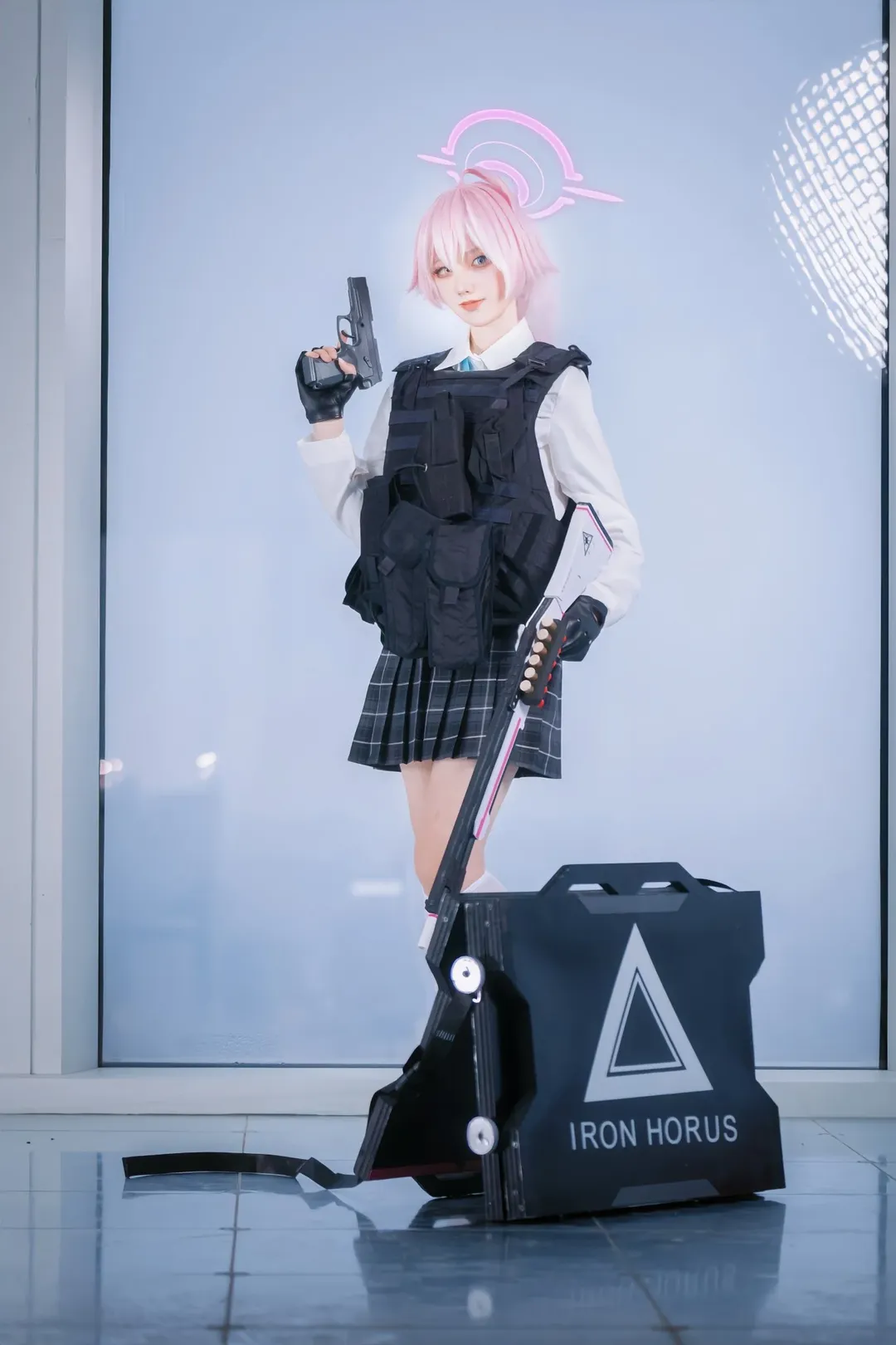 【小鸟游星野cos】蔚蓝档案战术娘，原品俄式防弹背心的分量感 - 第 1 张