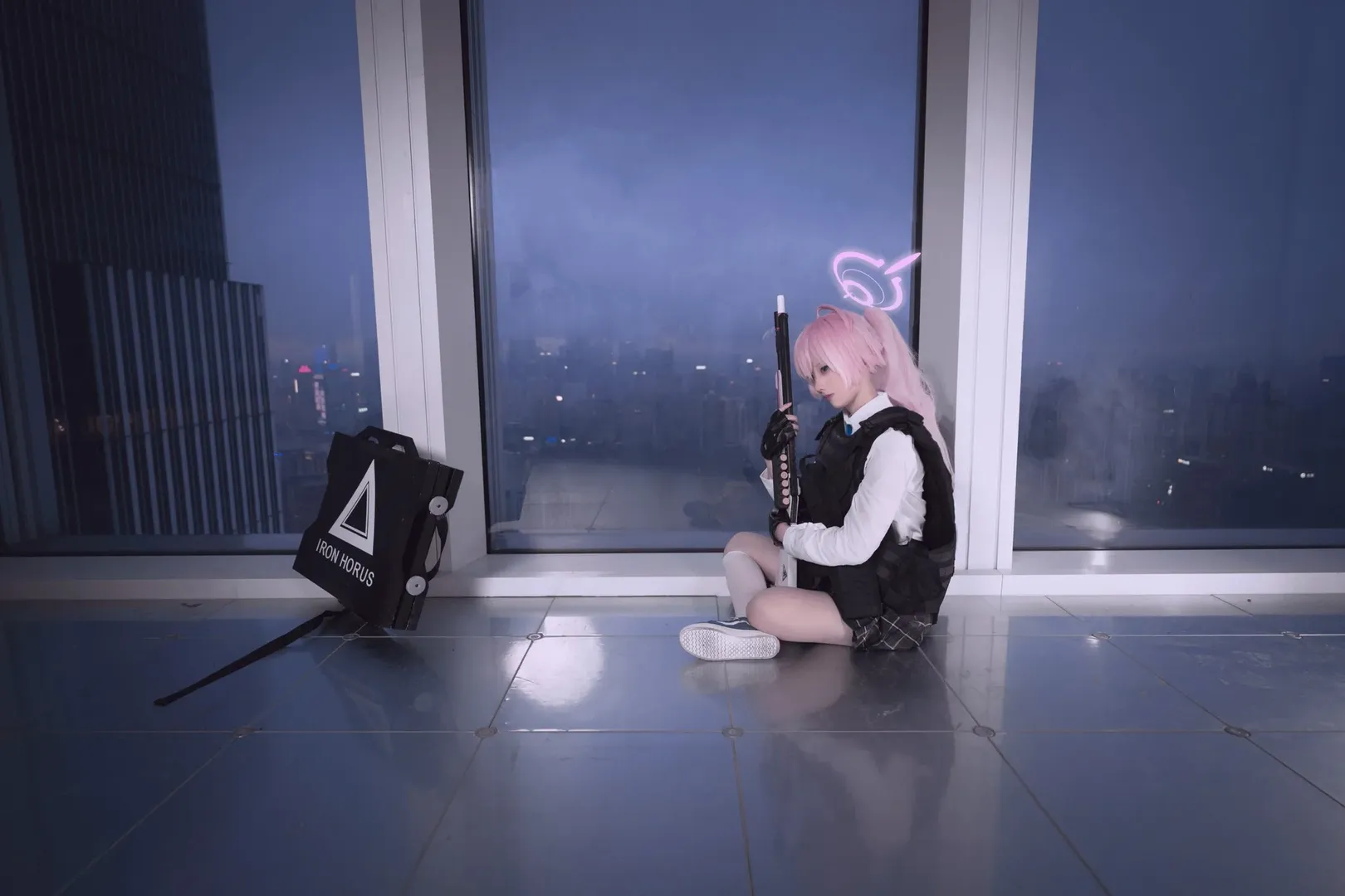 【小鸟游星野cos】蔚蓝档案战术娘，原品俄式防弹背心的分量感 - 第 4 张