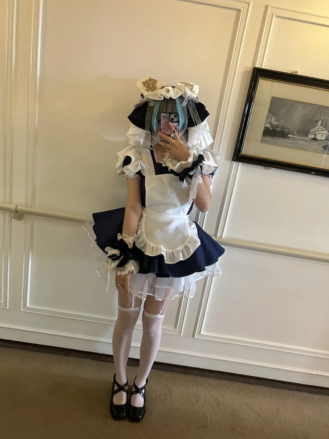 【アズールレーン チェシャー コスプレ】クルーズ船で魅せる自前メイド猫耳コーデ - 1 枚目