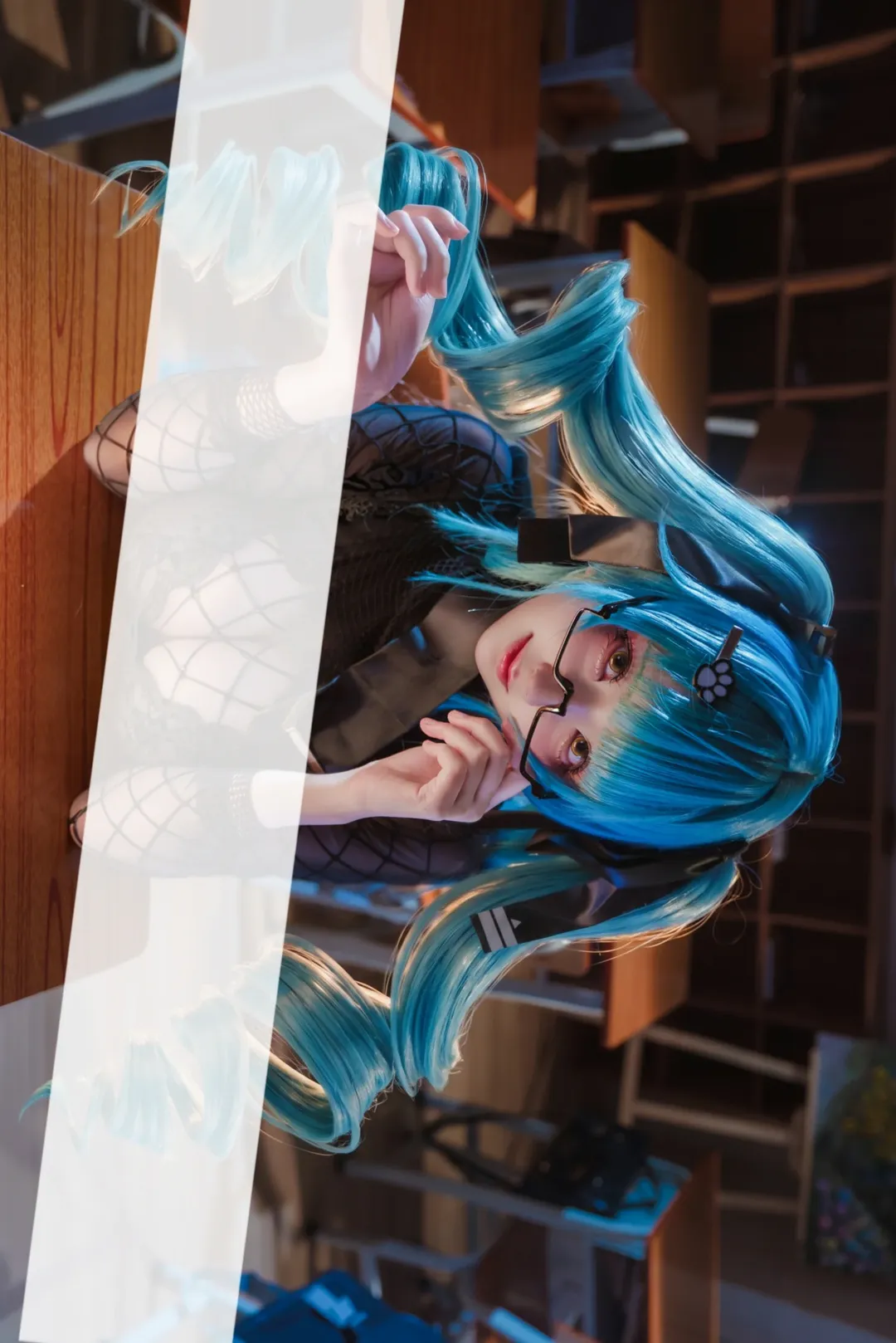 【胜利女神 普丽瓦蒂cos】青蓝双马尾下的从容视角 - 第 2 张