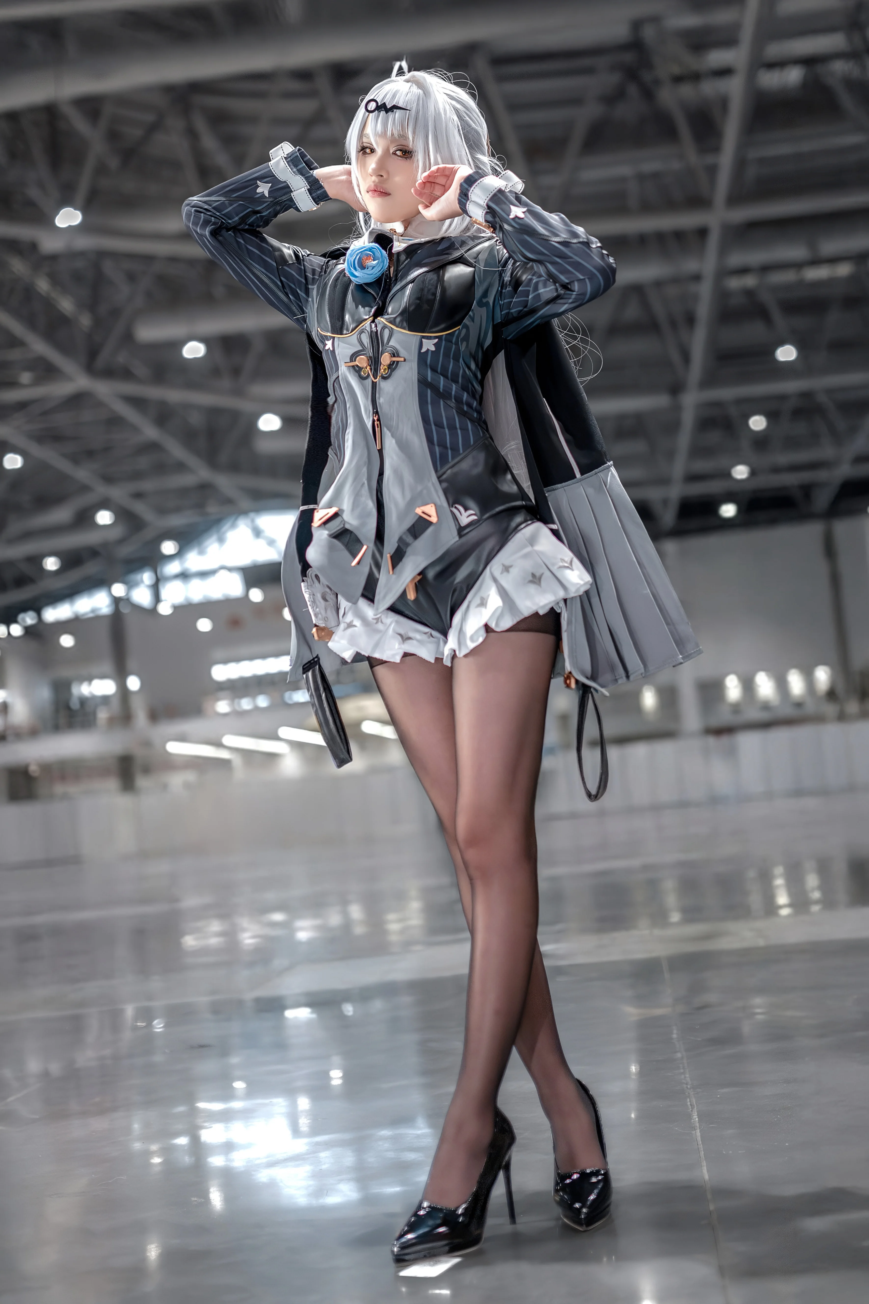 【仪玄cos】绝区零里银白灰的界限，阴阳相生术道归一 - 第 3 张