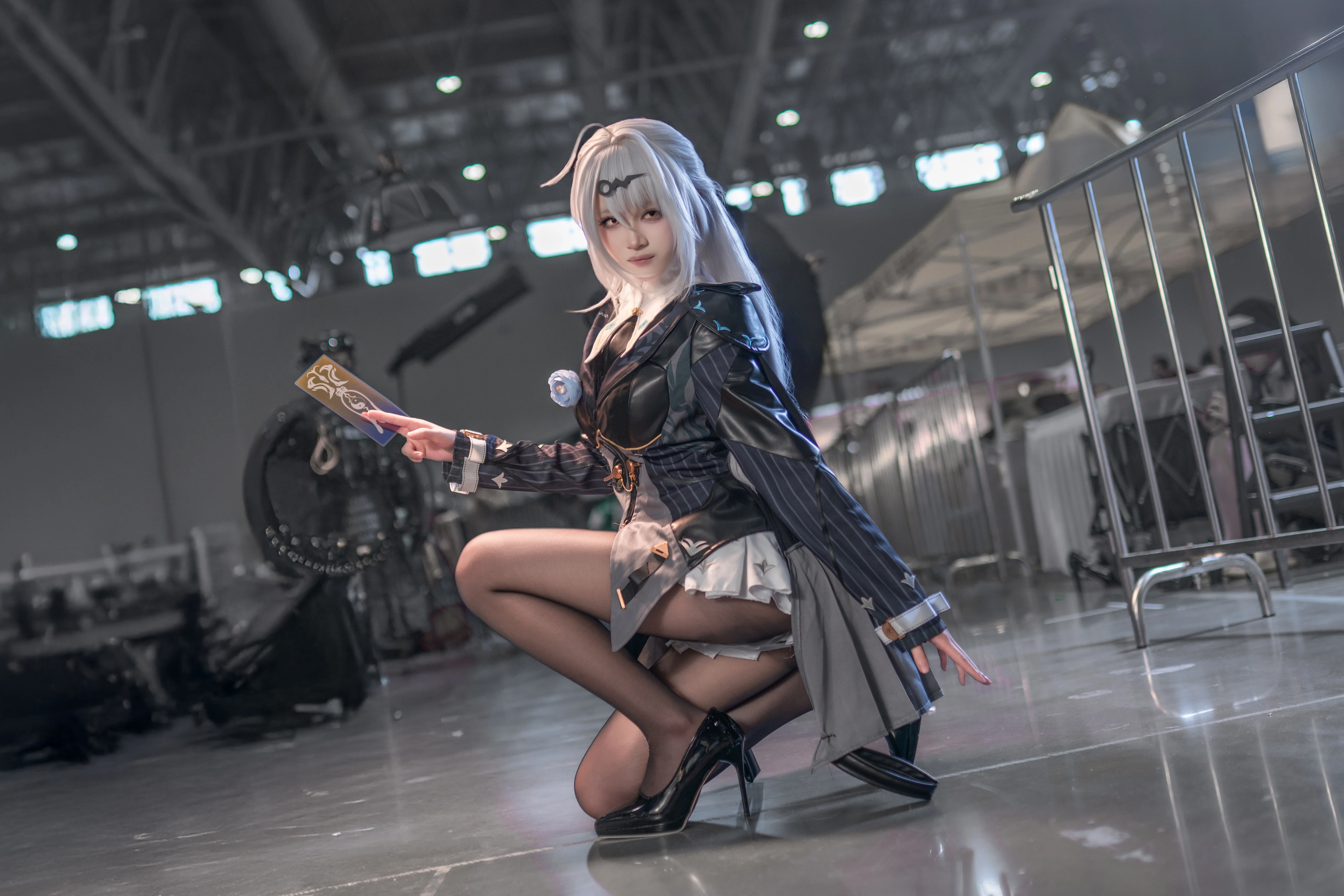 【仪玄cos】绝区零里的机能风飒爽瞬间 - 第 2 张