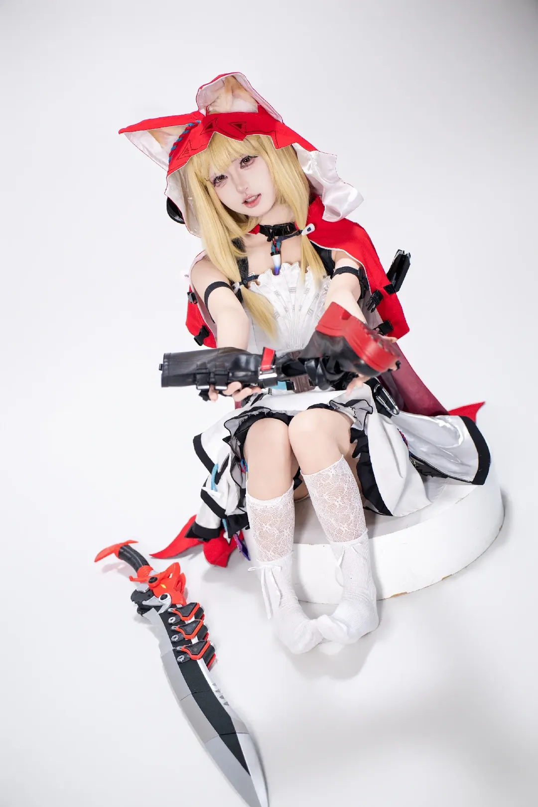 【ロッシ コスプレ】アークナイツ：エンドフィールド、純白スタジオの猫耳赤ずきん - 2 枚目