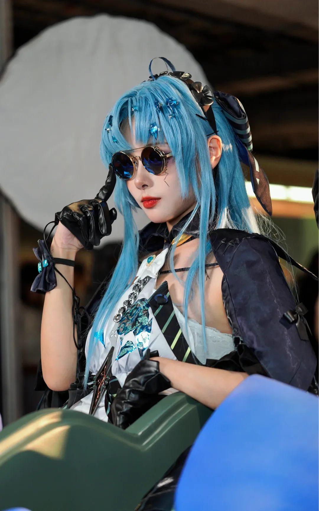 【カルロッタ コスプレ】『鳴潮』ポップアップイベント、青髪の少女が魅せる優雅な一瞬 - 7 枚目