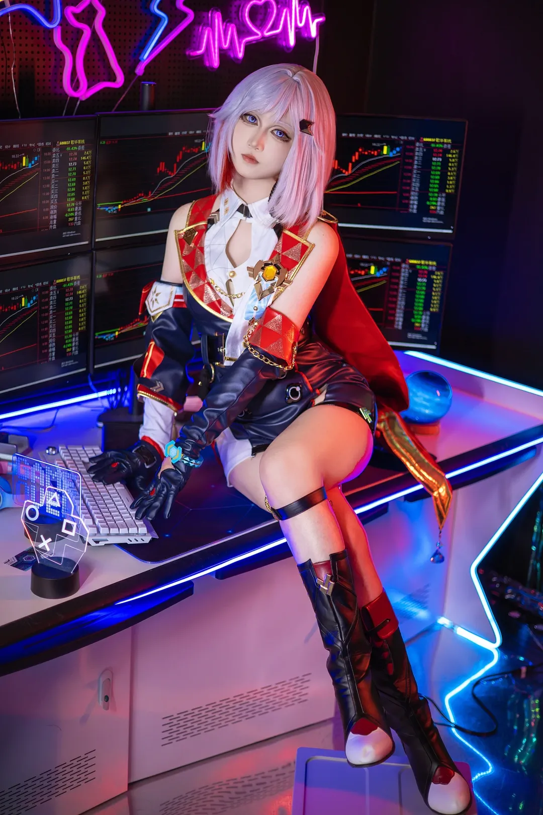 [Topaz cosplay] Being a Dedicated IPC Strategic Investment Department Employee in Honkai: Star Rail - Image 5