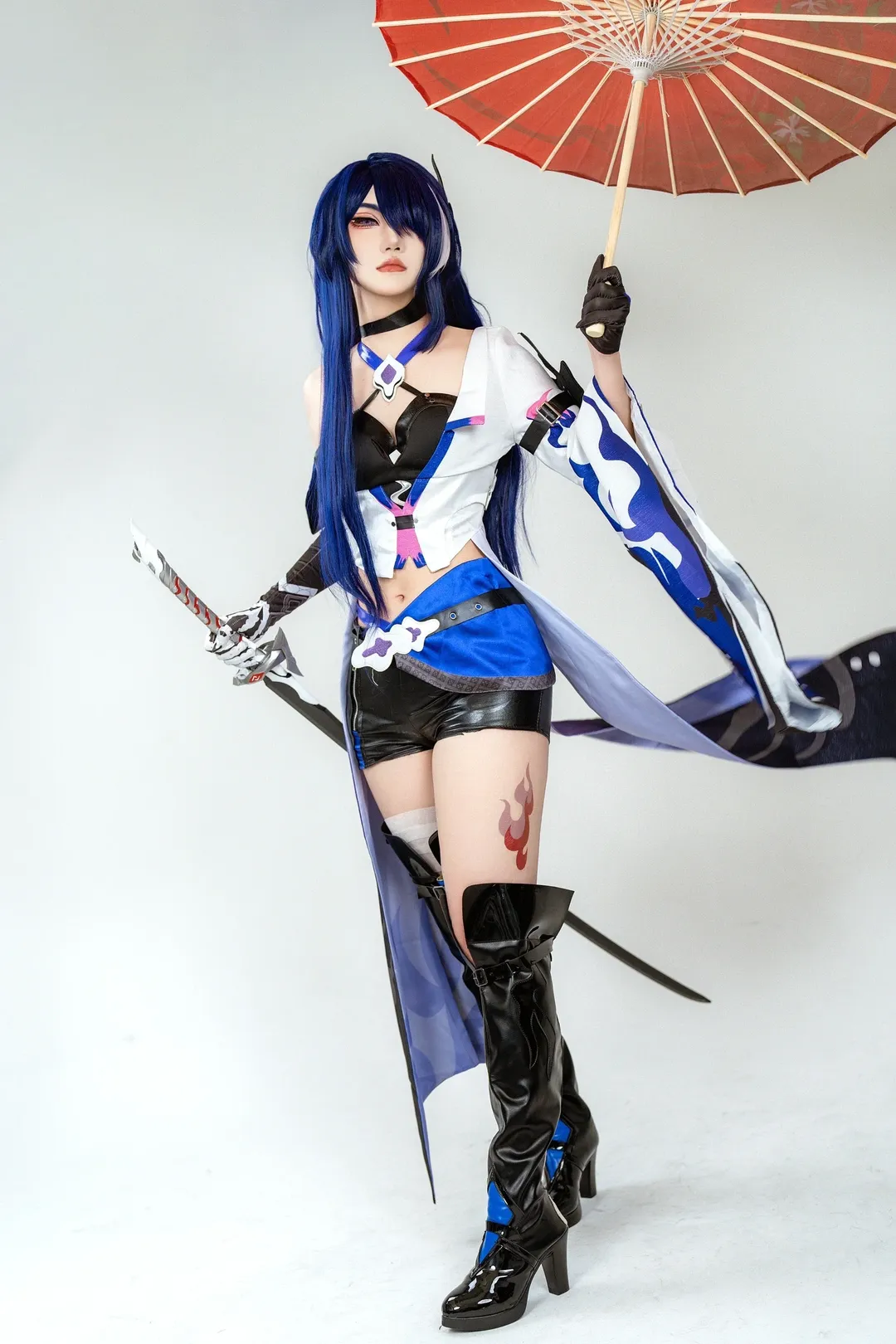 【黄泉cos】崩坏星穹铁道客片分享，蓝发女武士的棚拍记录