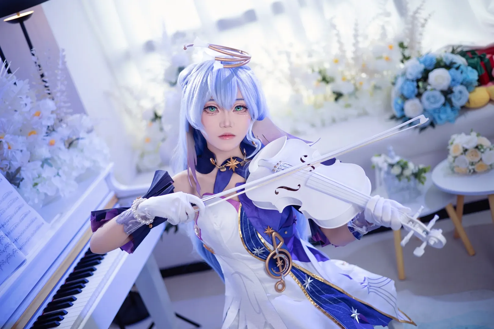 【ロビン コスプレ】『崩壊：スターレイル』、ピアノルームに佇むファミリーの歌い手 - 2 枚目