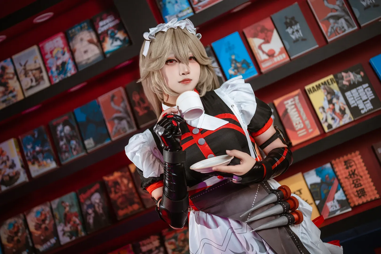【丽娜cos】带战术道具的女仆长，绝区零同人拍摄体验 - 第 4 张
