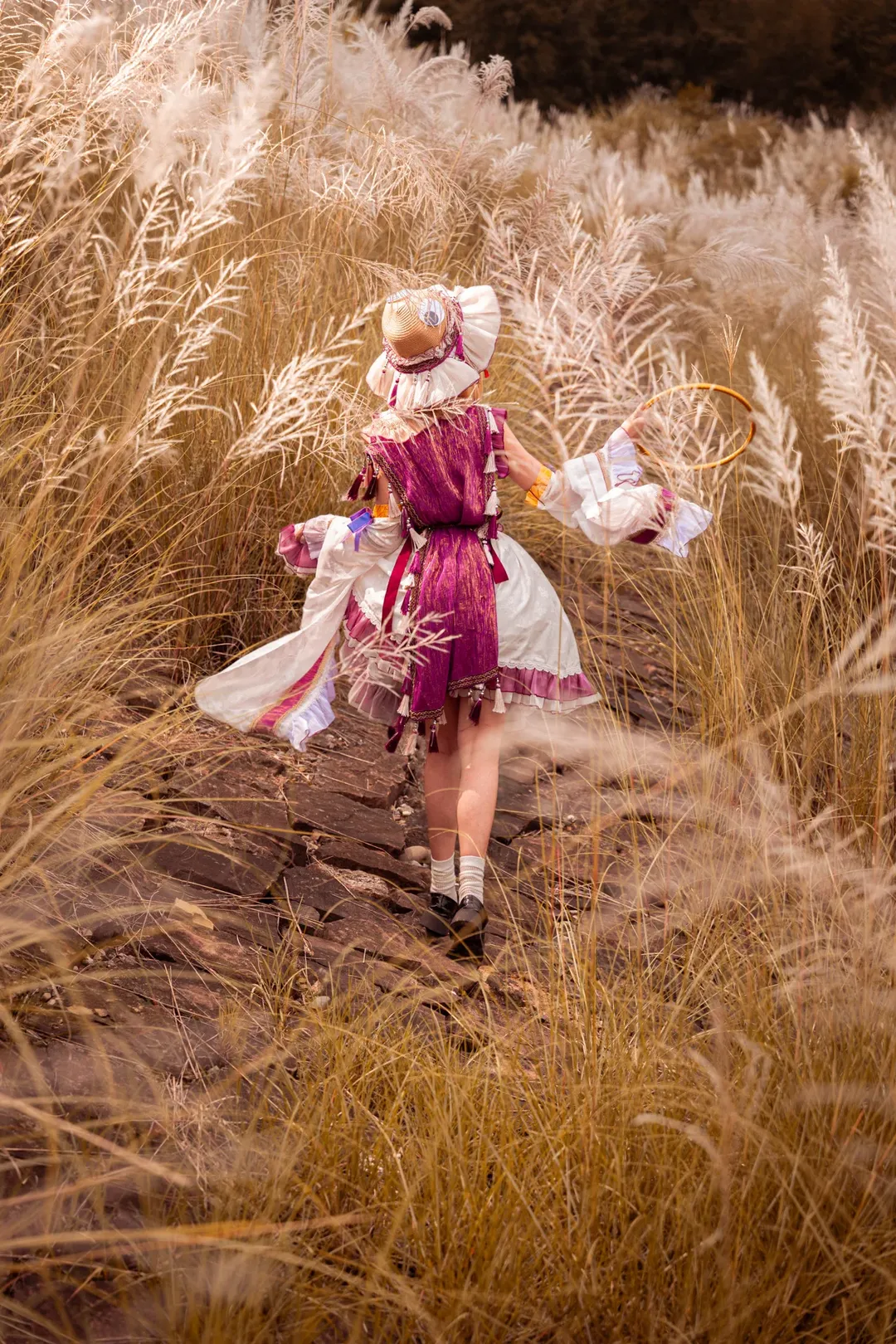 【洩矢諏訪子 コスプレ】東方Project 金色ススキの中で紡ぐ秋のファンタジー - 5 枚目