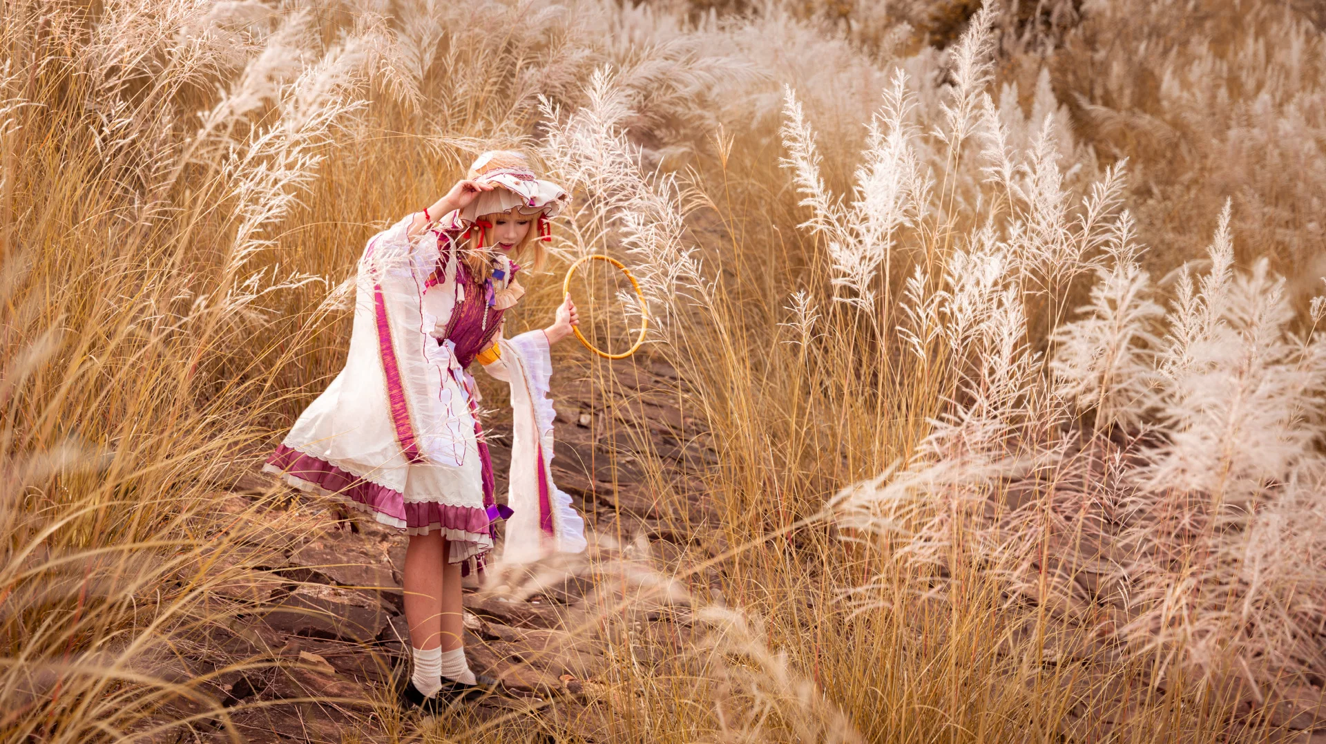 【洩矢諏訪子 コスプレ】東方Project 金色ススキの中で紡ぐ秋のファンタジー - 6 枚目
