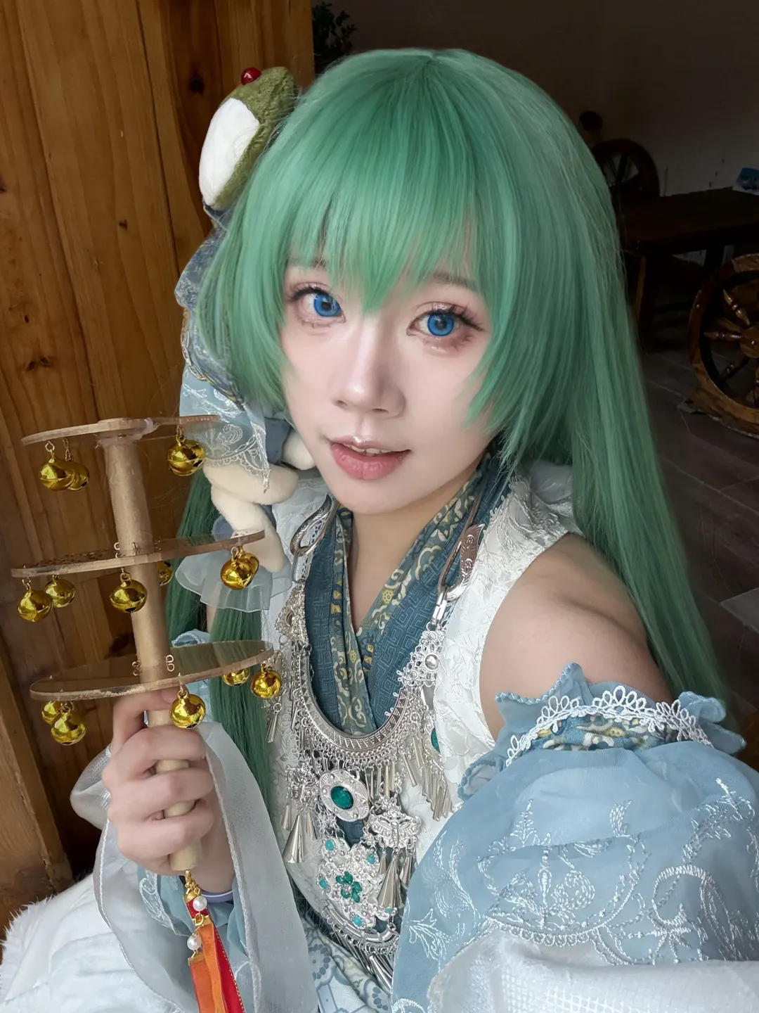 【东风谷葵cos】守矢神社风祝与木制摇铃