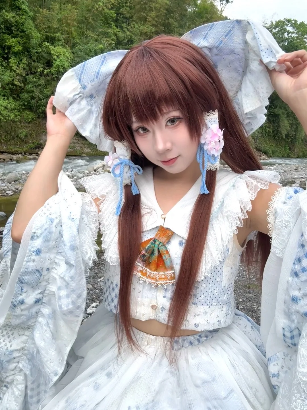 【博丽灵梦cos】河滩边完成了一套东方Project二设造型外拍 - 第 1 张