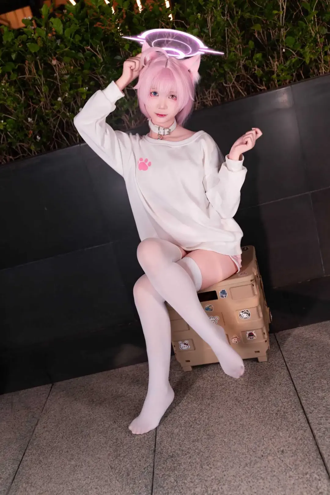 【小鸟游星野cos】蔚蓝档案，夜晚街头慵懒小猫的漫展外拍 - 第 3 张