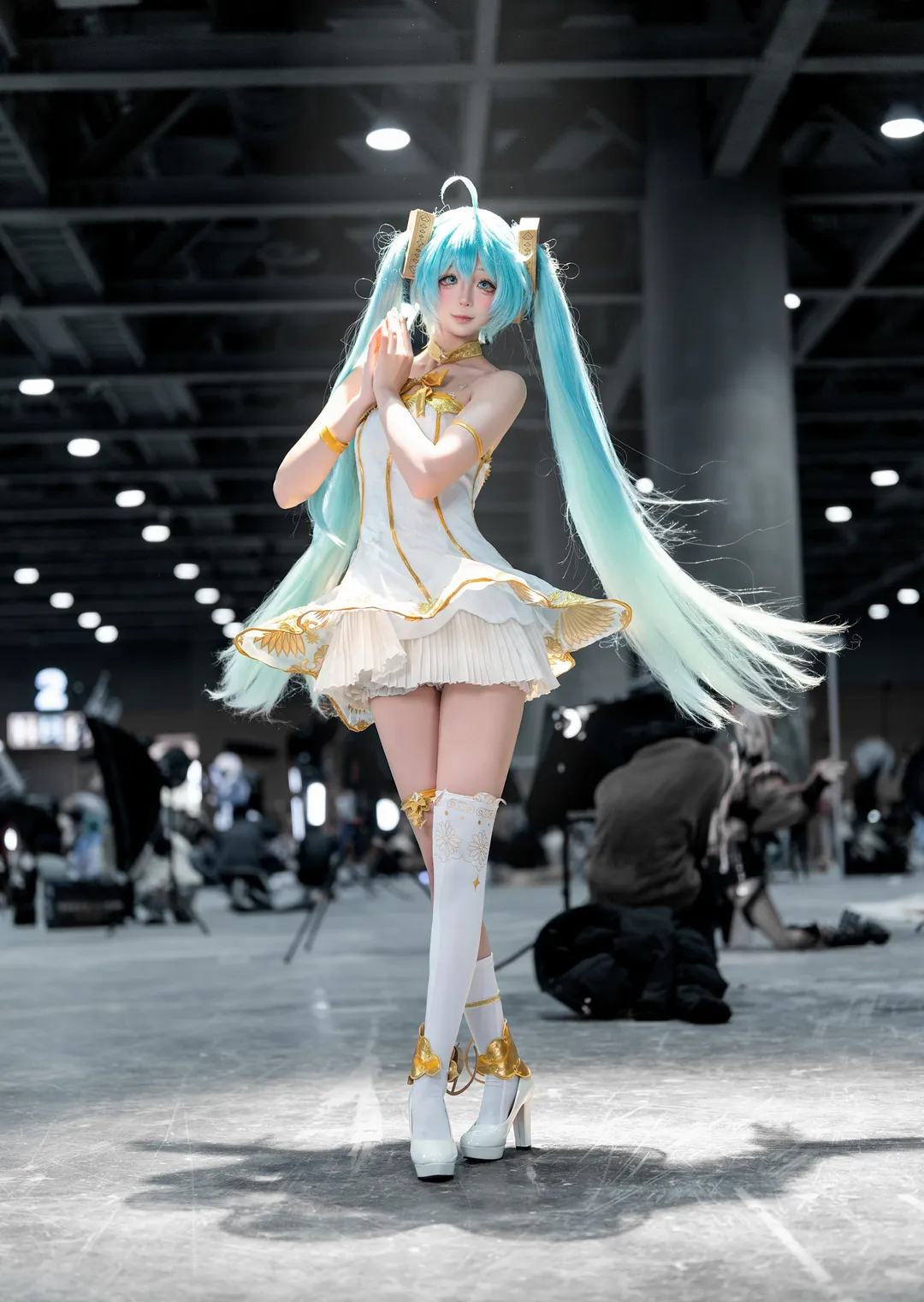 【初音未來cos】元旦廣州螢火蟲漫展白裙返圖 - 第 1 張
