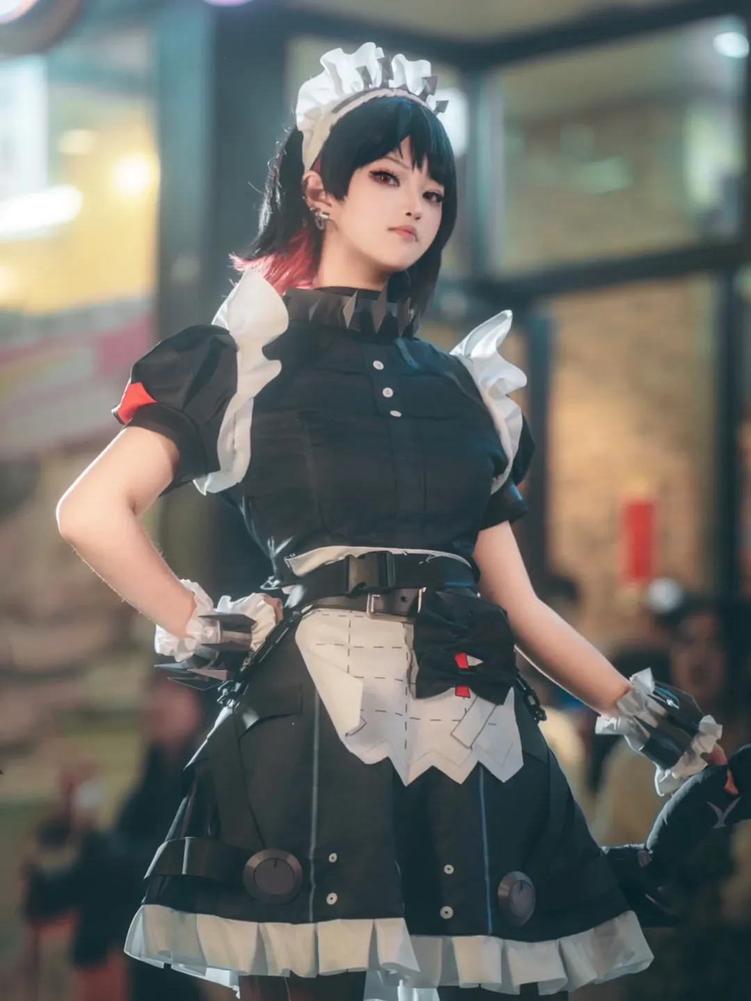 【艾莲乔cos】绝区零大悦城街头速拍，机能风女仆装出街 - 第 2 张