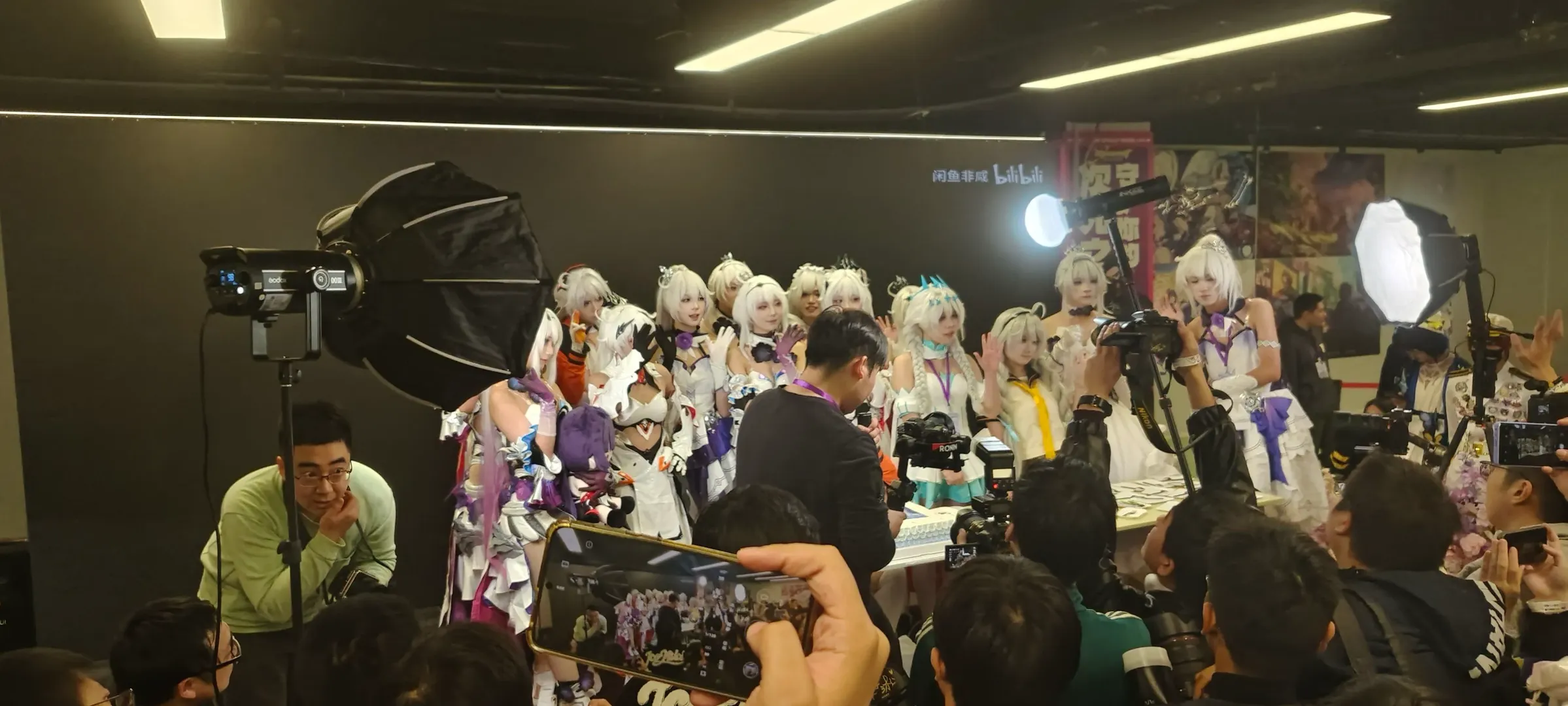 【琪亚娜cos】崩坏3，生日会现场与P1完美甩发的背后 - 第 3 张