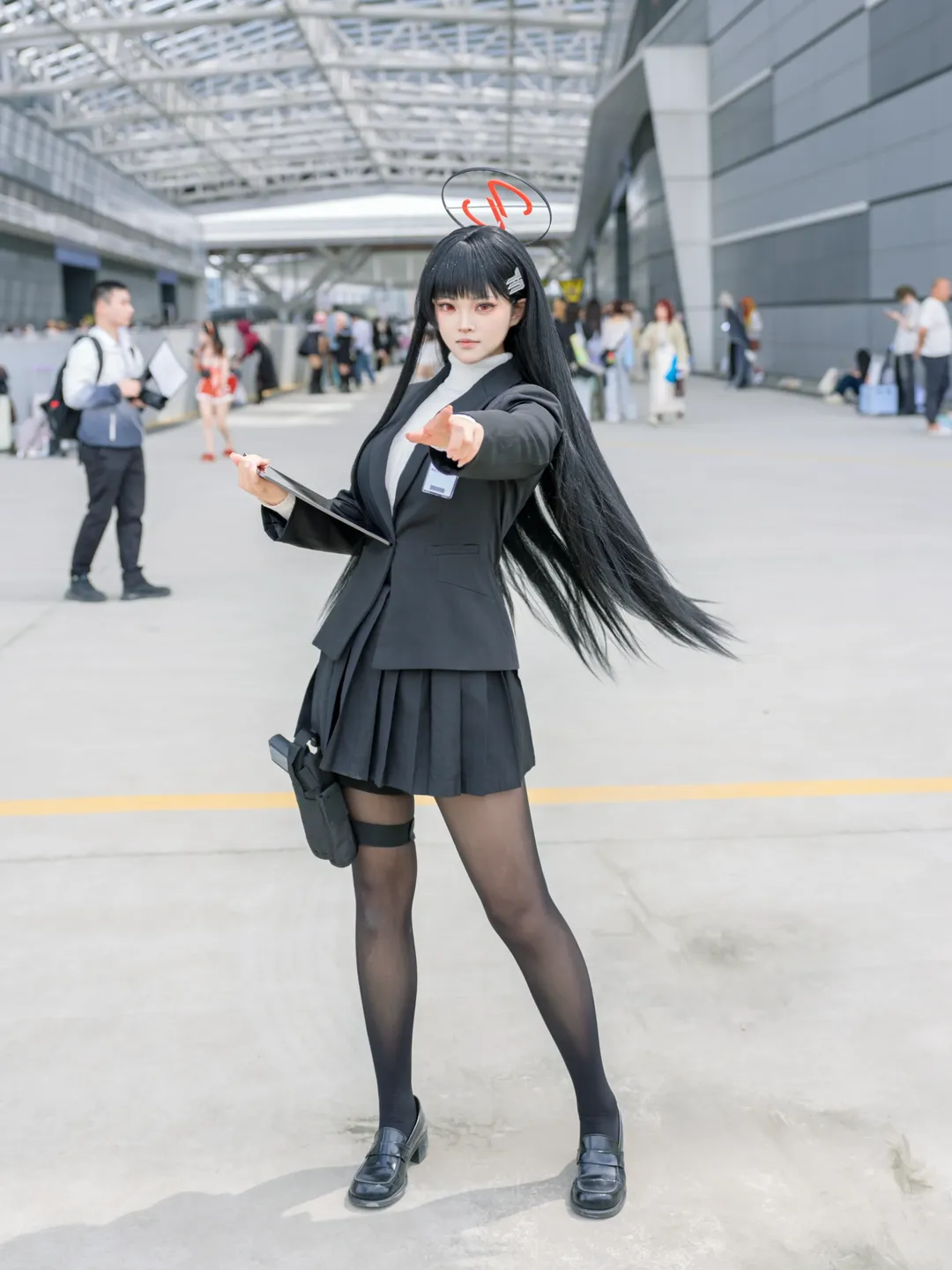 【リオ コスプレ】『ブルーアーカイブ』調月リオ、コミックアップ32会場で唯一のタクティカル黒髪ロングストレート - 2 枚目